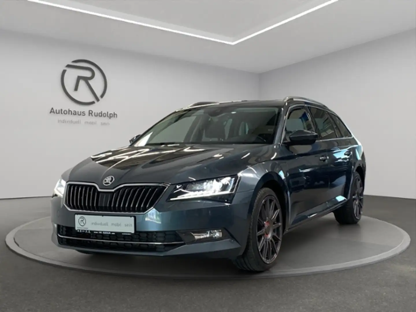 Skoda Superb Combi 2.0 TDI Style / Navi RFK Gri - 2
