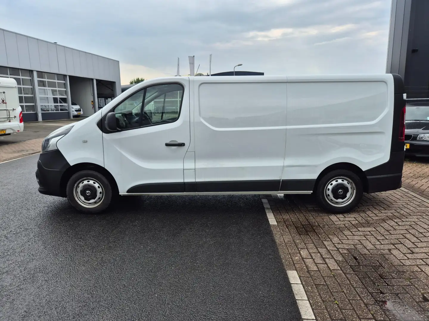 Nissan NV300 1.6 dCi 95 L2H1 Airco 3pers Nap Apk 01-26 - 2