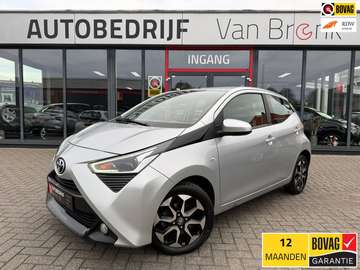 1.0 VVT-i x-joy | Camera | Carplay | Navi | LED