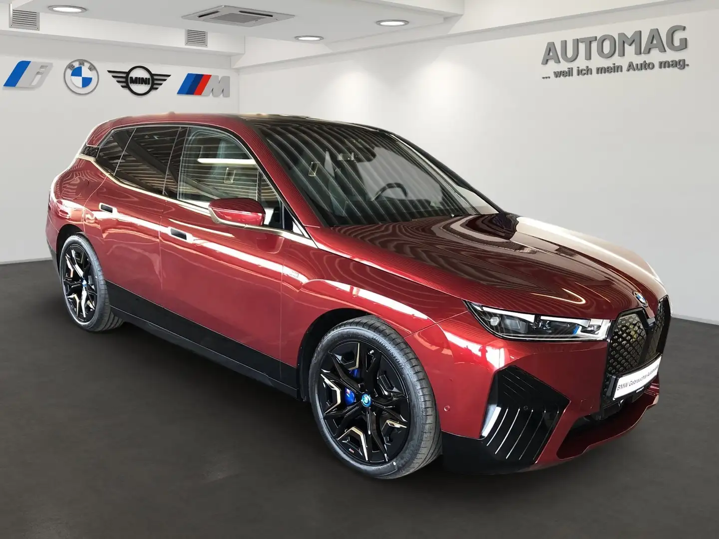 BMW iX M60 AHK*Sky Lounge*Soft-Close*22" Czerwony - 2