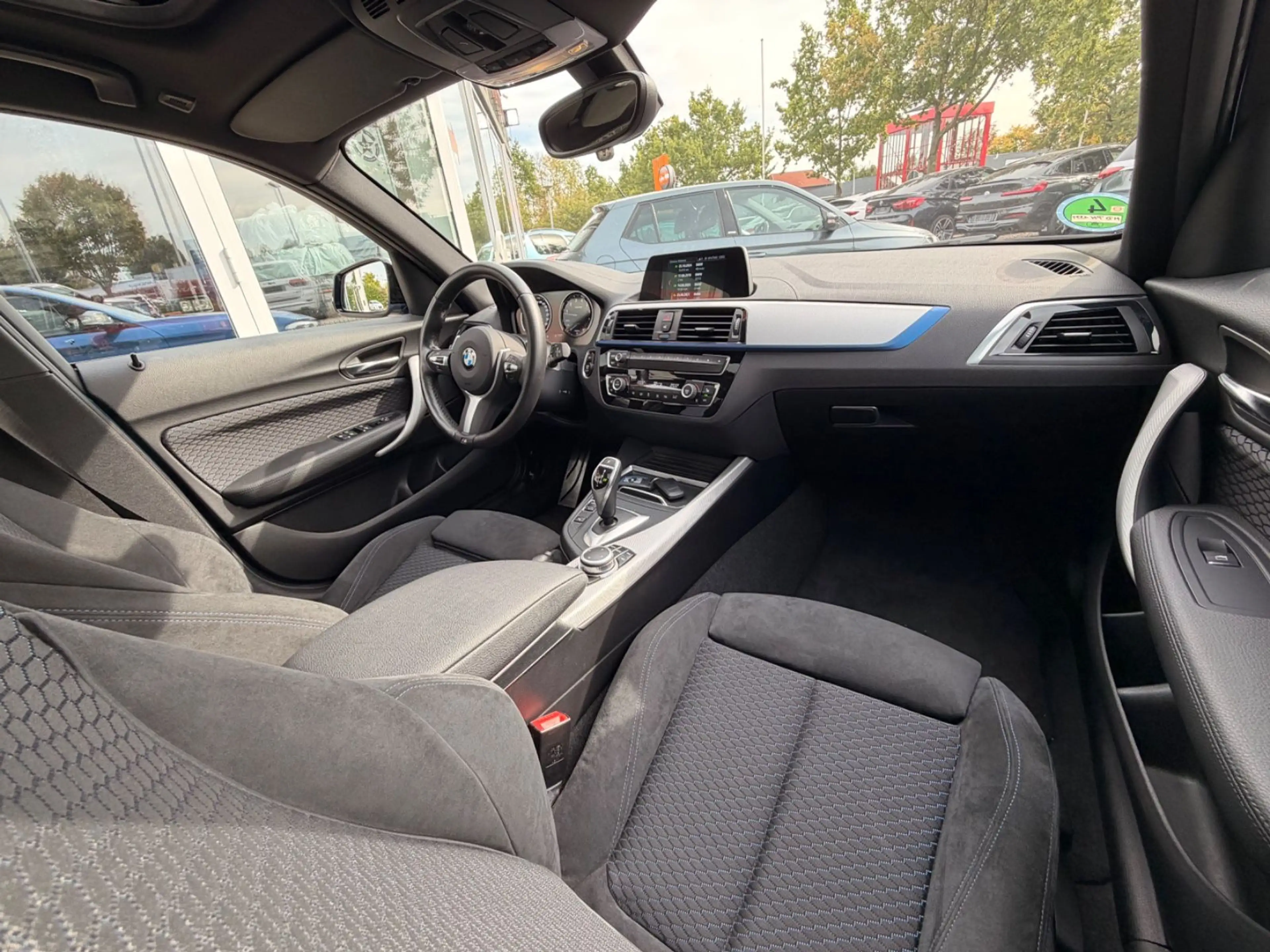 BMW 140 1 Limousine 5-trg. M140 i Special Edition — photo 12