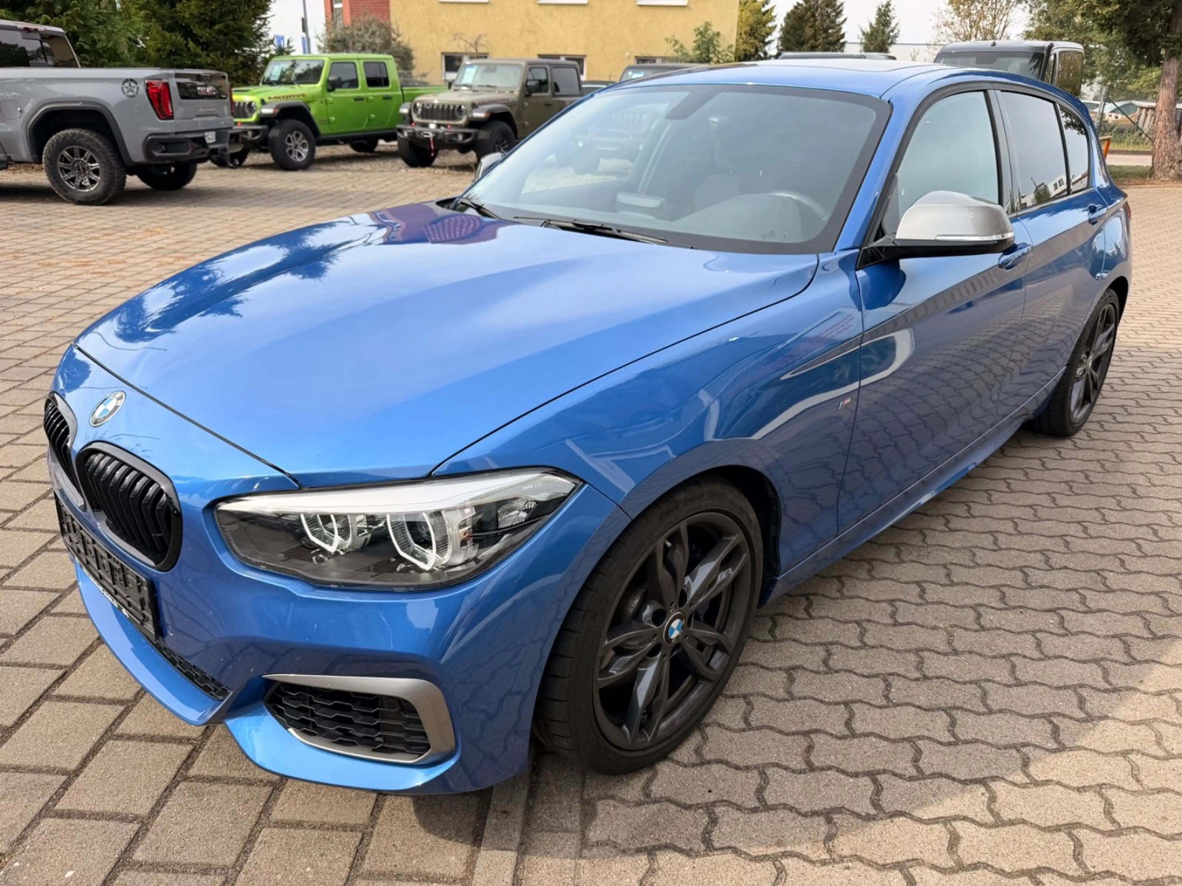 BMW 140 1 Limousine 5-trg. M140 i Special Edition — photo 4