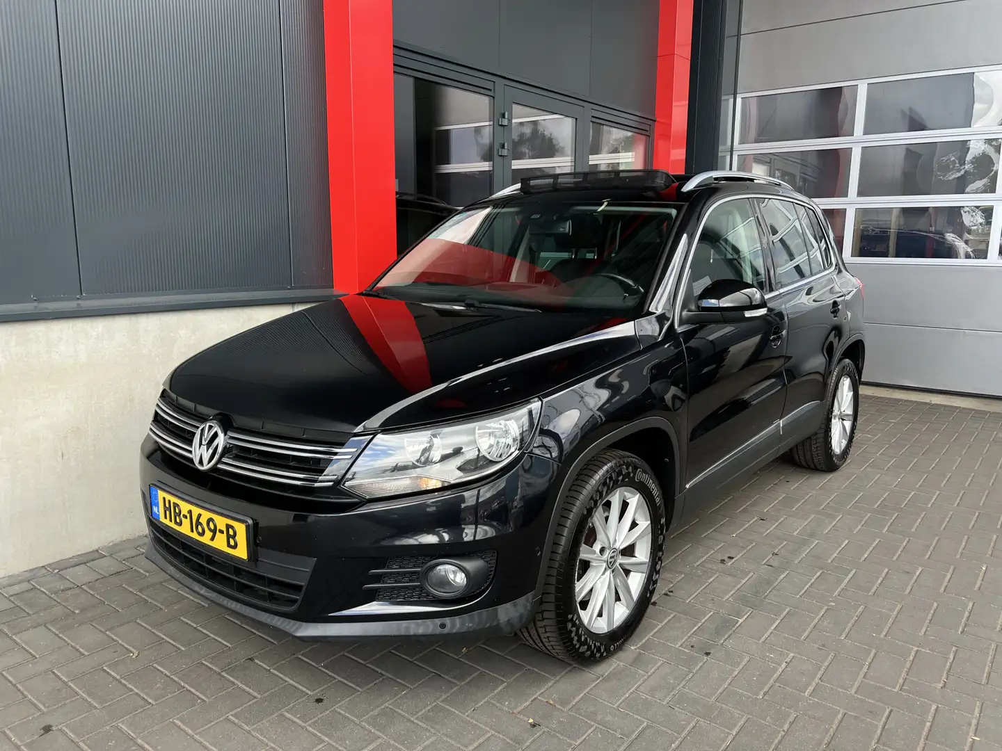 Volkswagen Tiguan Noir - 1