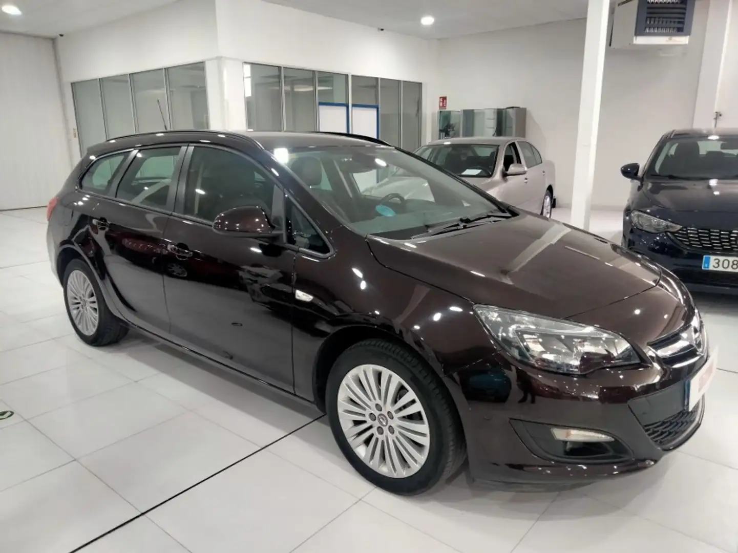 Opel Astra ST 1.4T Selective - 2