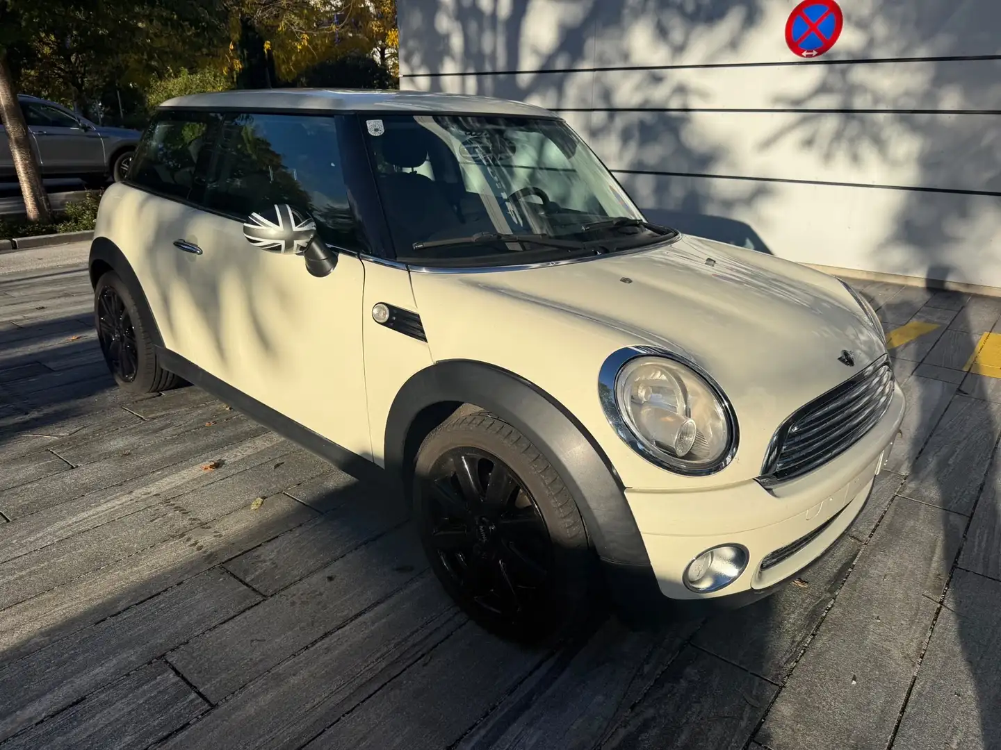 MINI One 1,6 PICKERL NEU! - 1