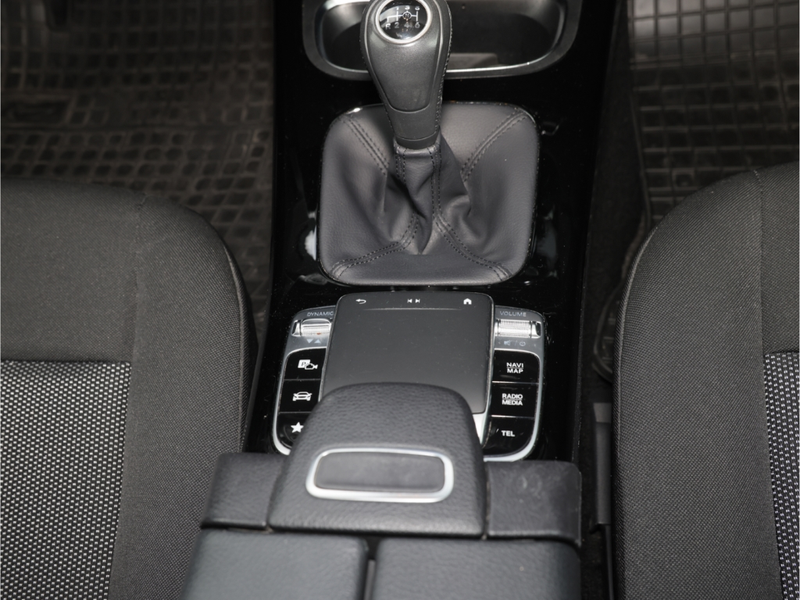 Mercedes-Benz A 180 -Klasse Business 6-Gang Navi — photo 12