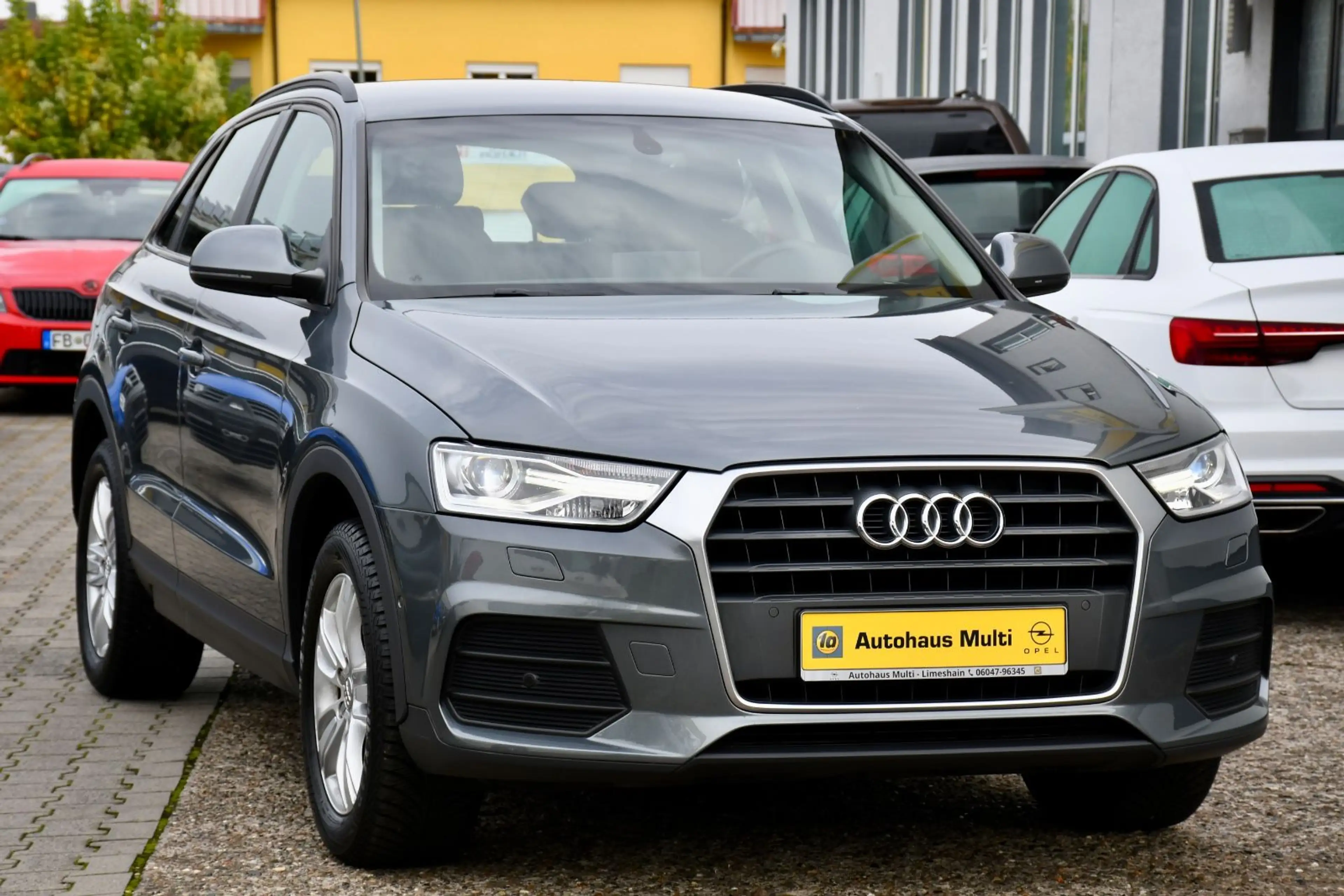 Audi Q3 Klima Navi Sitzheizung Kamera PDC ParkAssist — photo 4