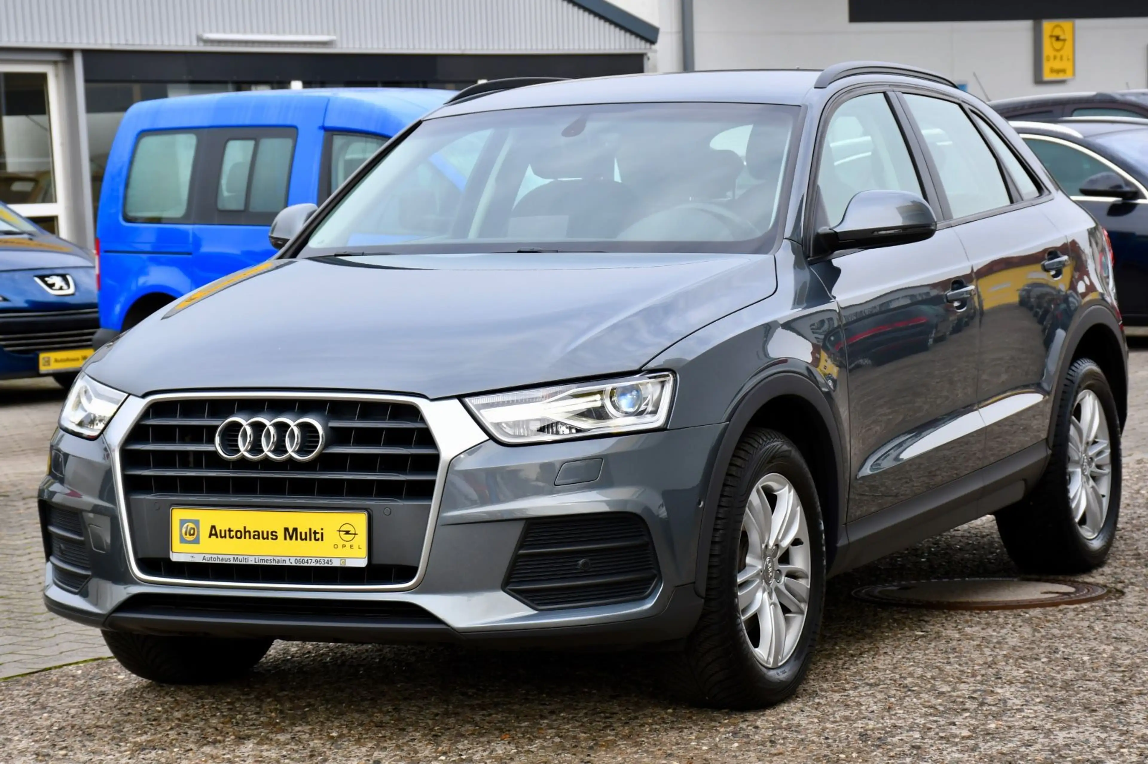 Audi Q3 Klima Navi Sitzheizung Kamera PDC ParkAssist — photo 3