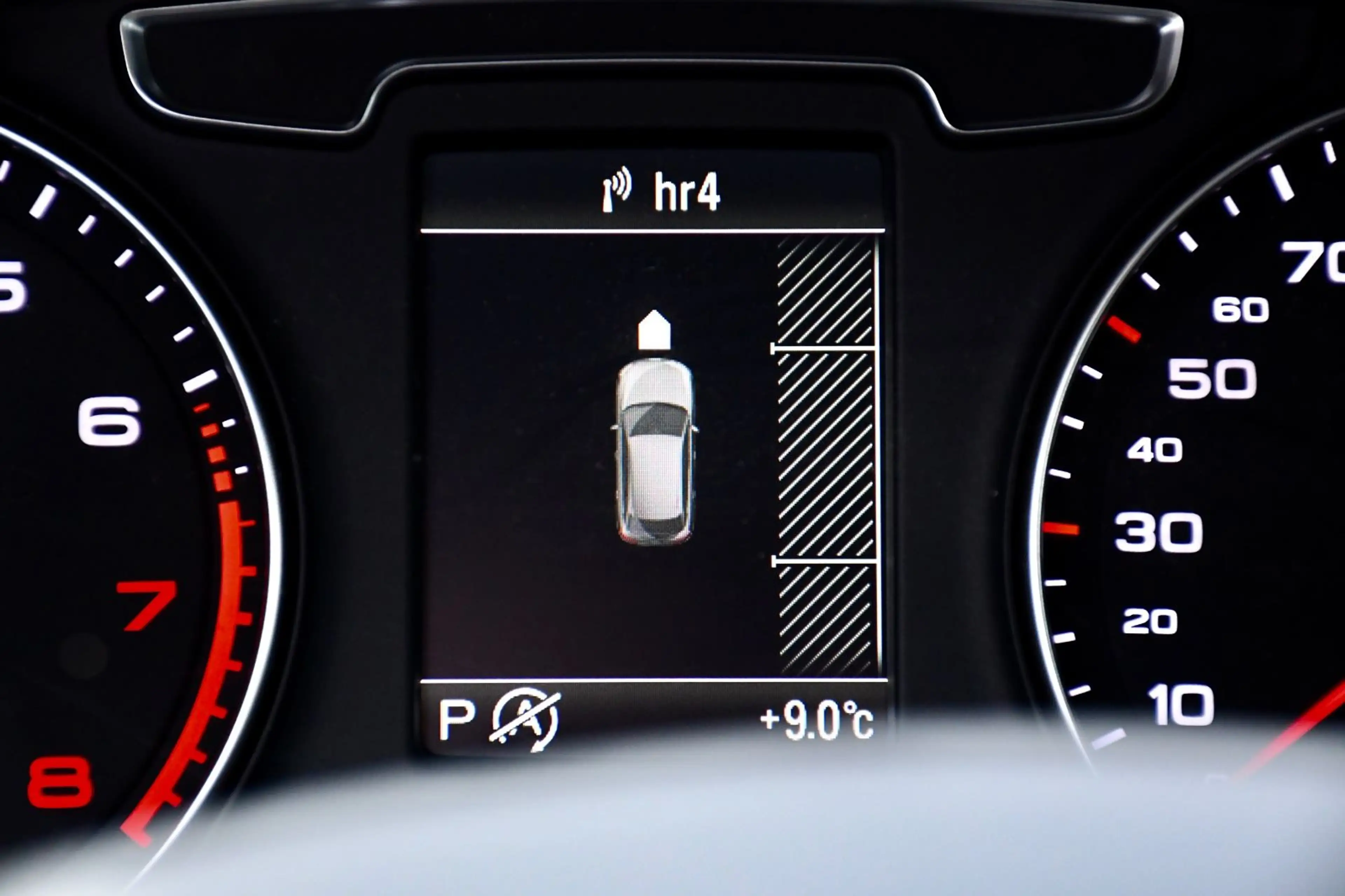 Audi Q3 Klima Navi Sitzheizung Kamera PDC ParkAssist — photo 15