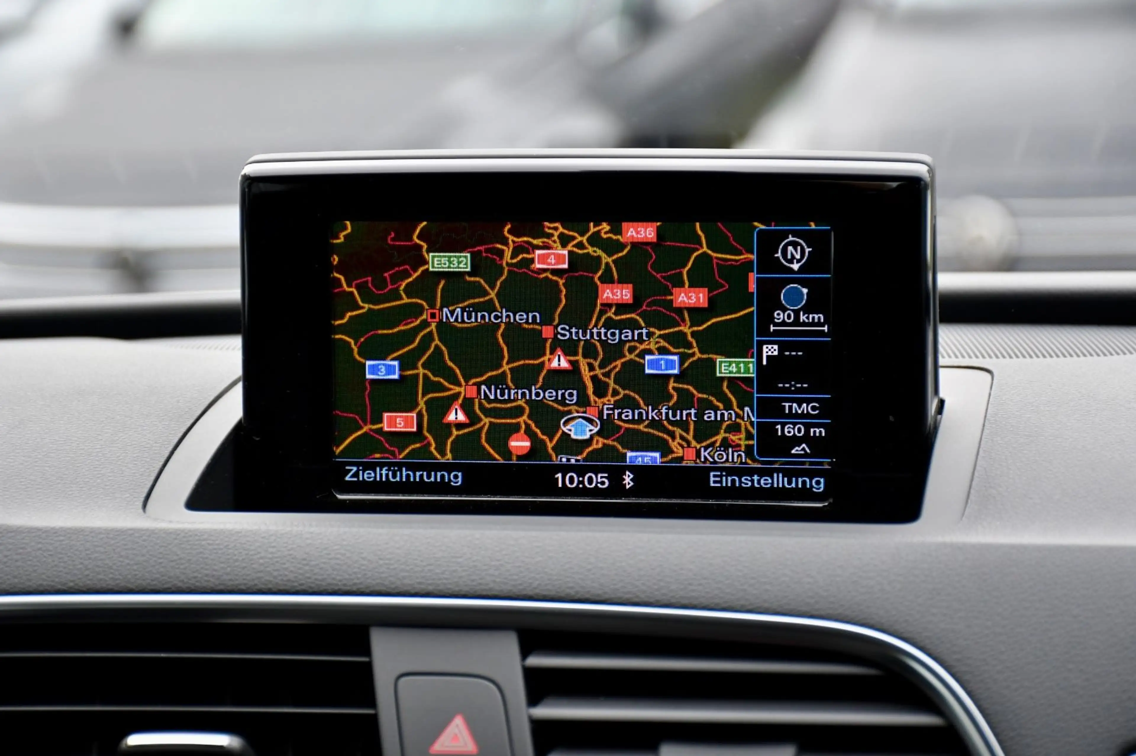 Audi Q3 Klima Navi Sitzheizung Kamera PDC ParkAssist — photo 11