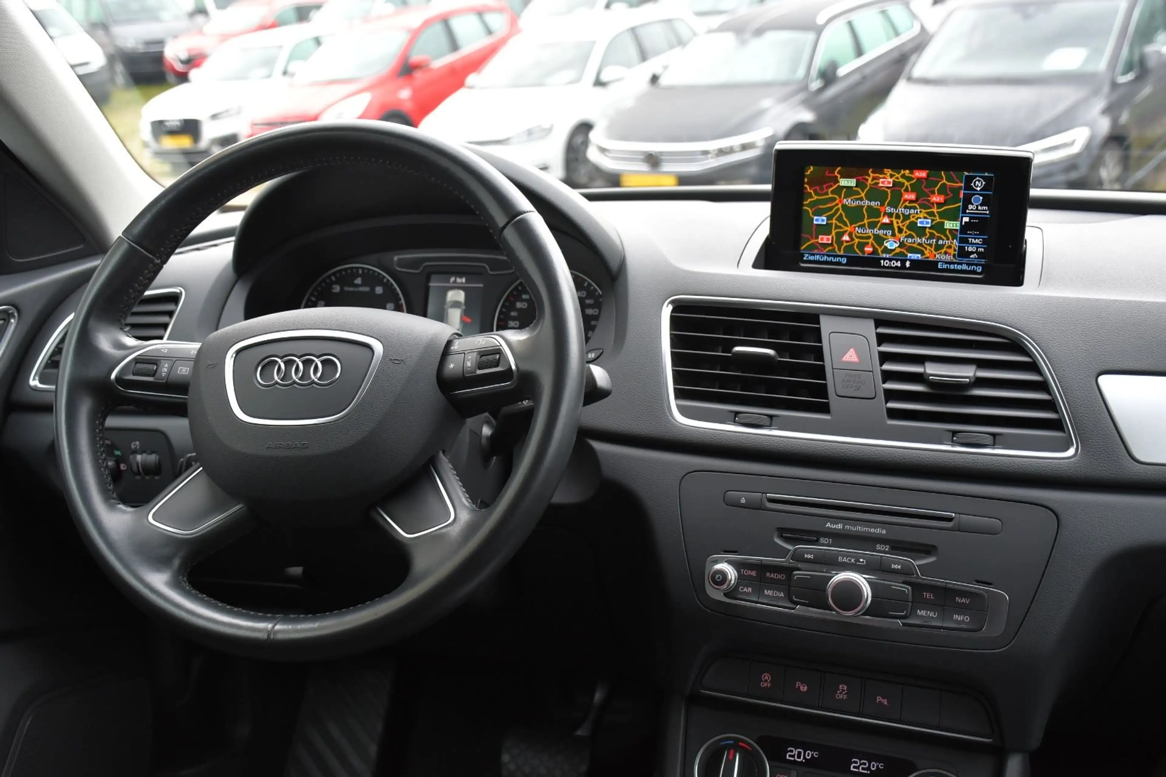 Audi Q3 Klima Navi Sitzheizung Kamera PDC ParkAssist — photo 10