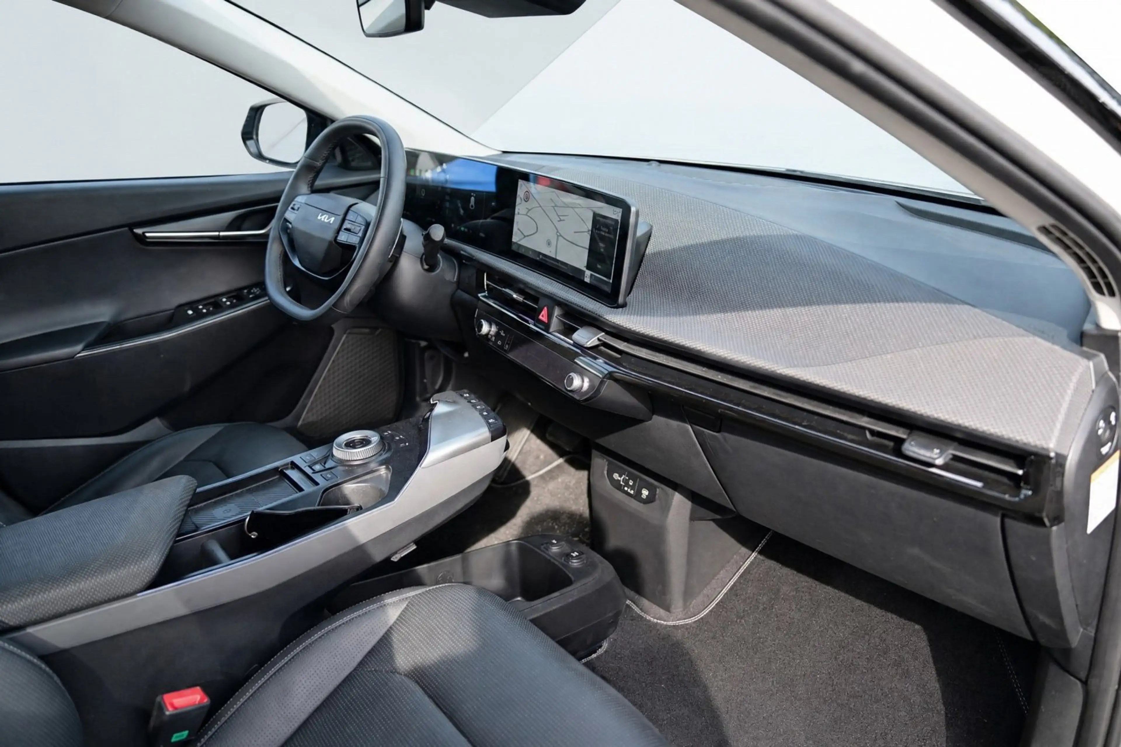 Kia EV6 Earth 2WD 84 kWh WP Dr-Wise Sound Des Com — photo 9