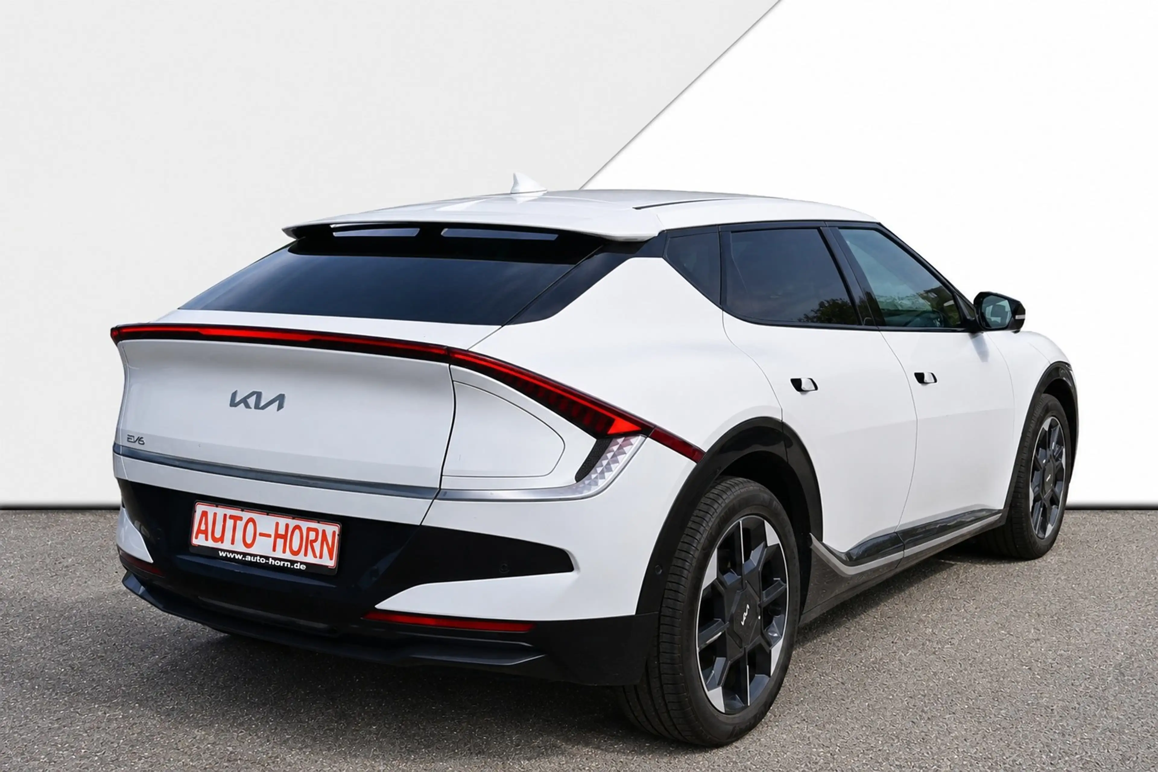 Kia EV6 Earth 2WD 84 kWh WP Dr-Wise Sound Des Com — photo 3