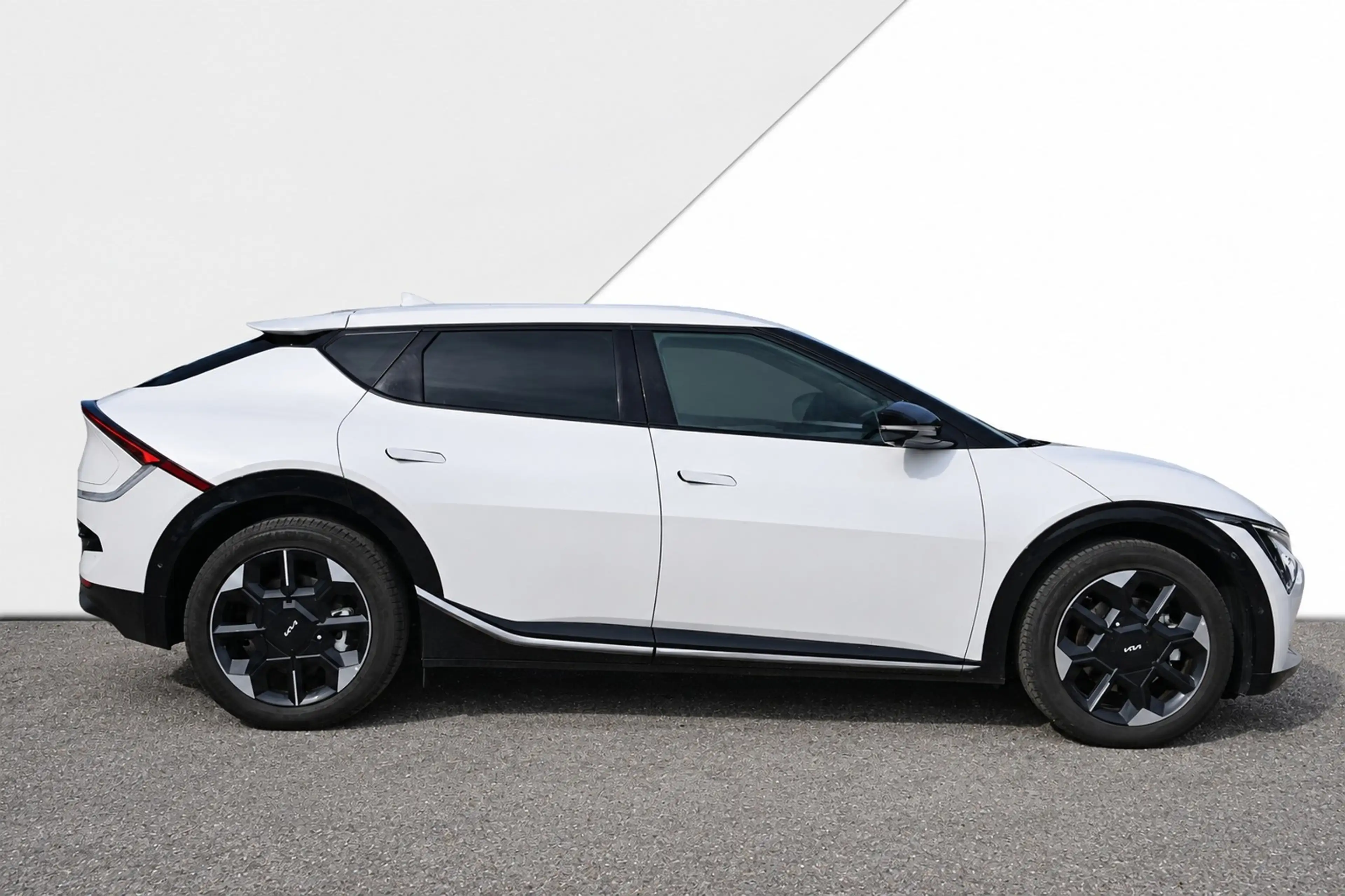 Kia EV6 Earth 2WD 84 kWh WP Dr-Wise Sound Des Com — photo 4