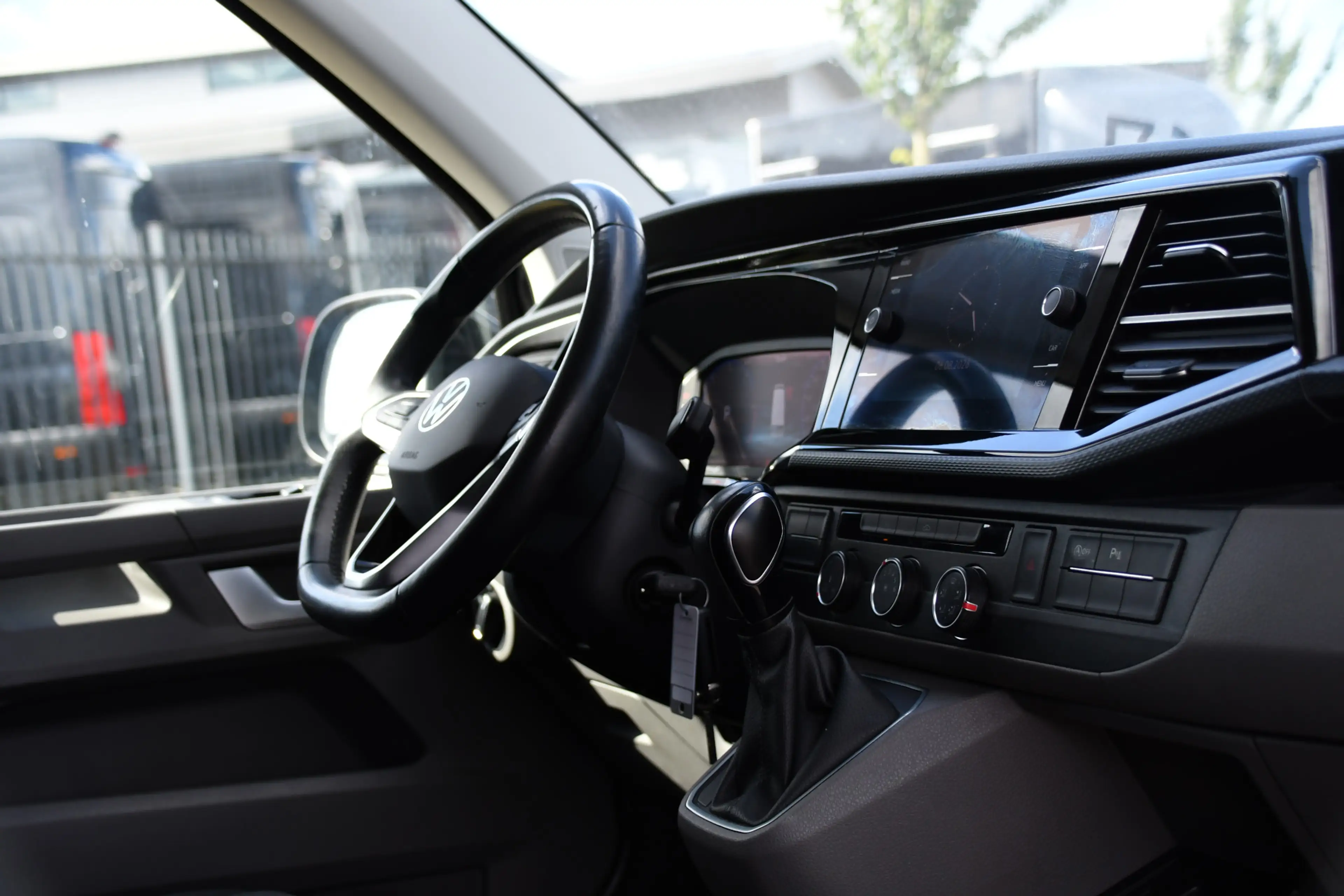 Volkswagen Transporter 2.0 TDI L1H1 30 Bulli Virtual, Adaptieve Cruise, C — photo 20