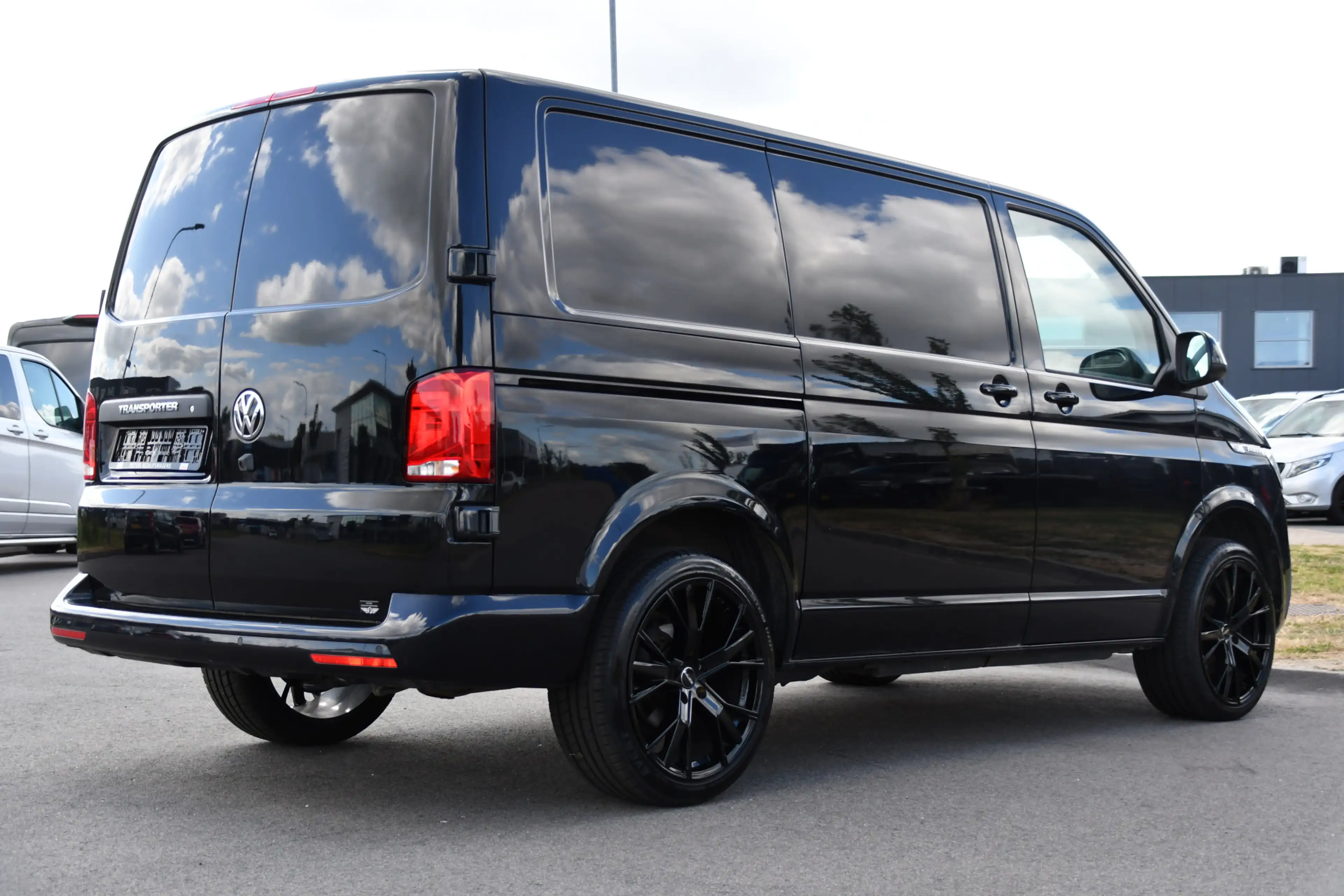 Volkswagen Transporter 2.0 TDI L1H1 30 Bulli Virtual, Adaptieve Cruise, C — photo 6