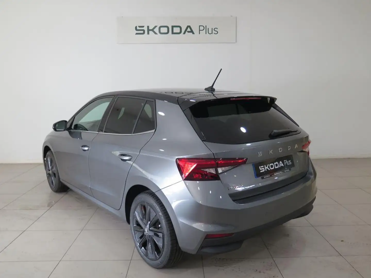 Skoda Fabia 1.0 TSI Design 85kW Gris - 2