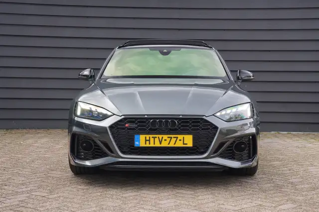 Audi RS5 view 11