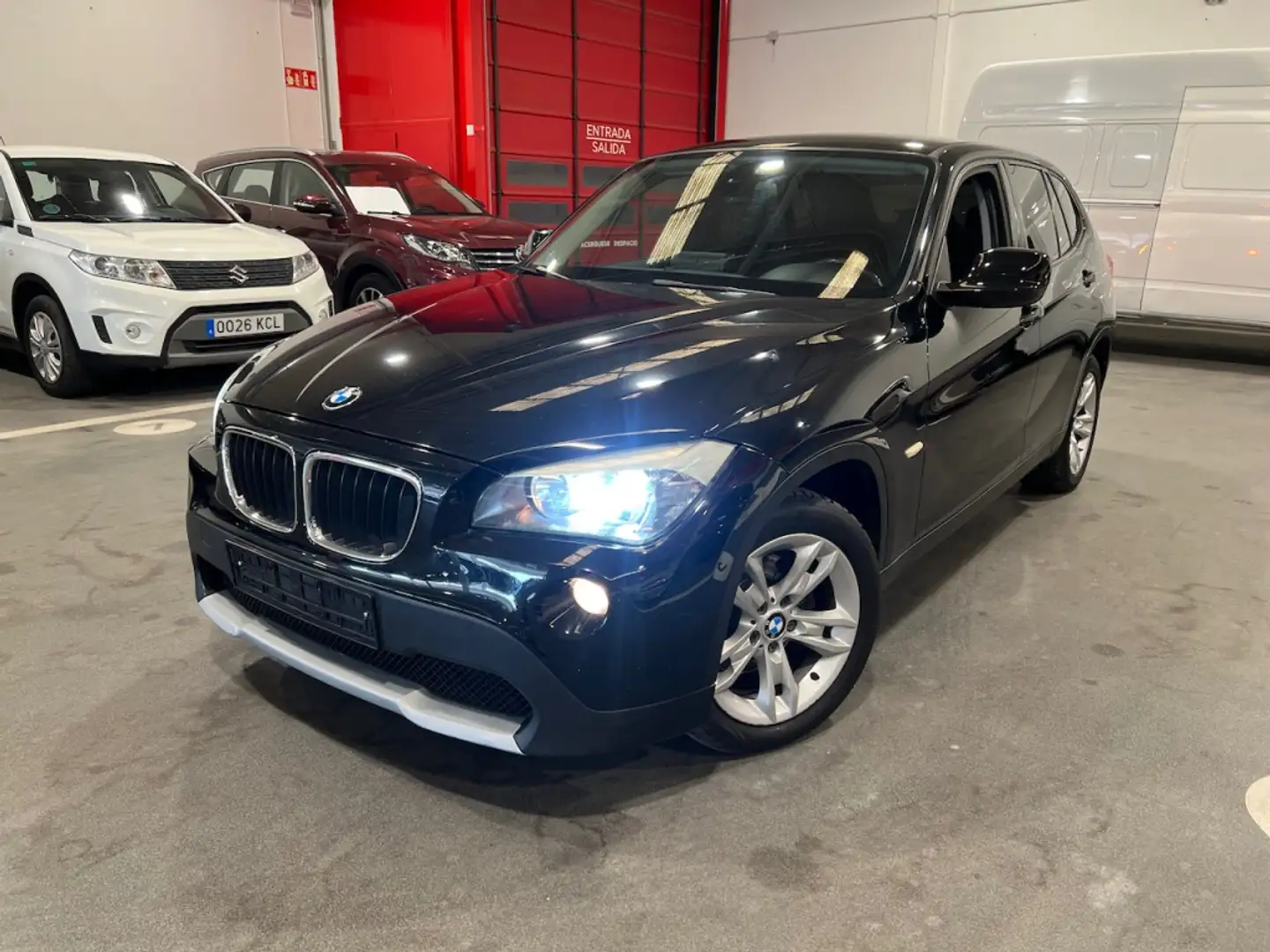 BMW X1 sDrive 18dA Negro - 1
