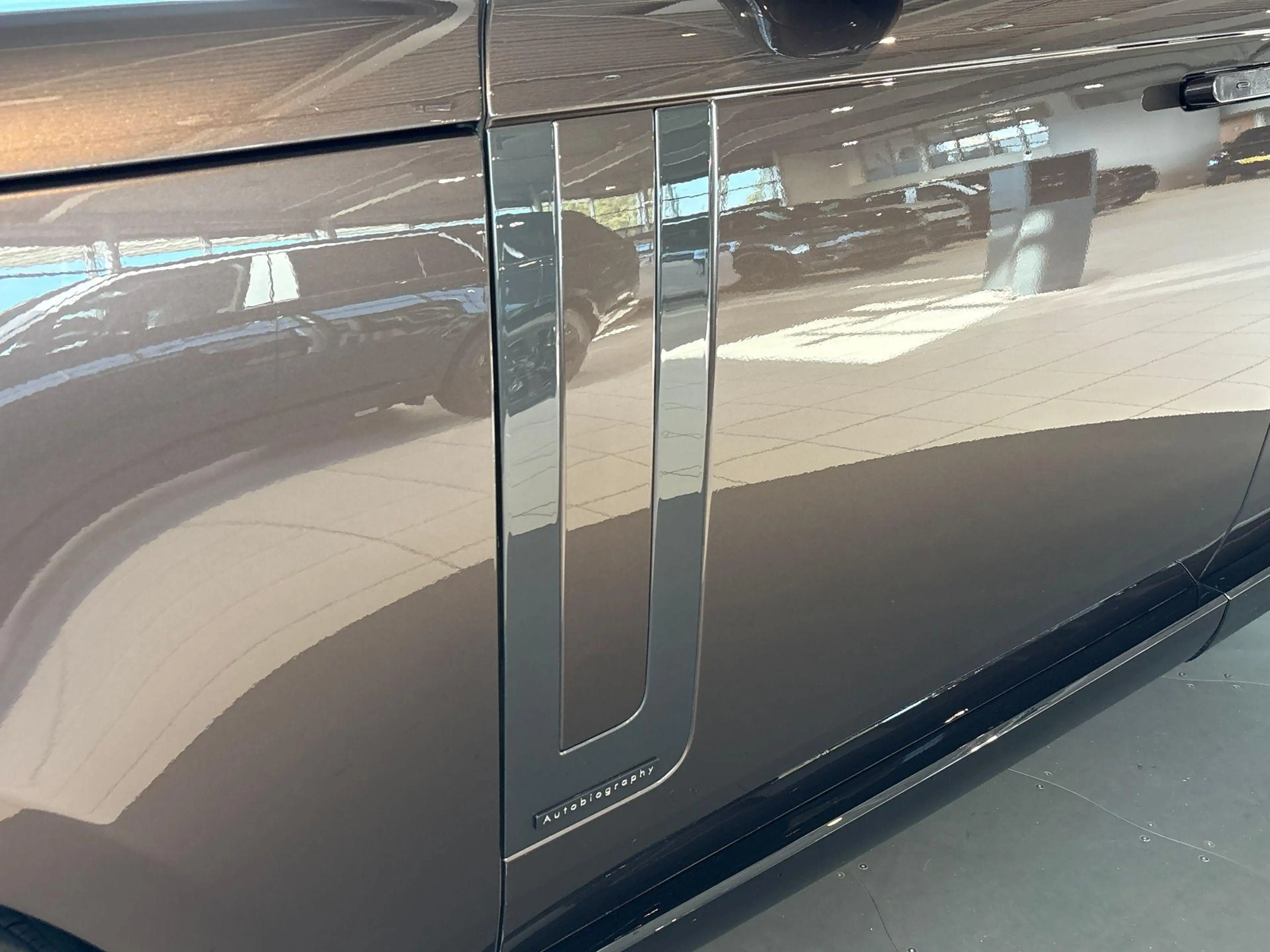 Land Rover Range Rover P460e AUTOBIOGRAPHY TOURMALINE BROWN|PERLINO - SHA — photo 9