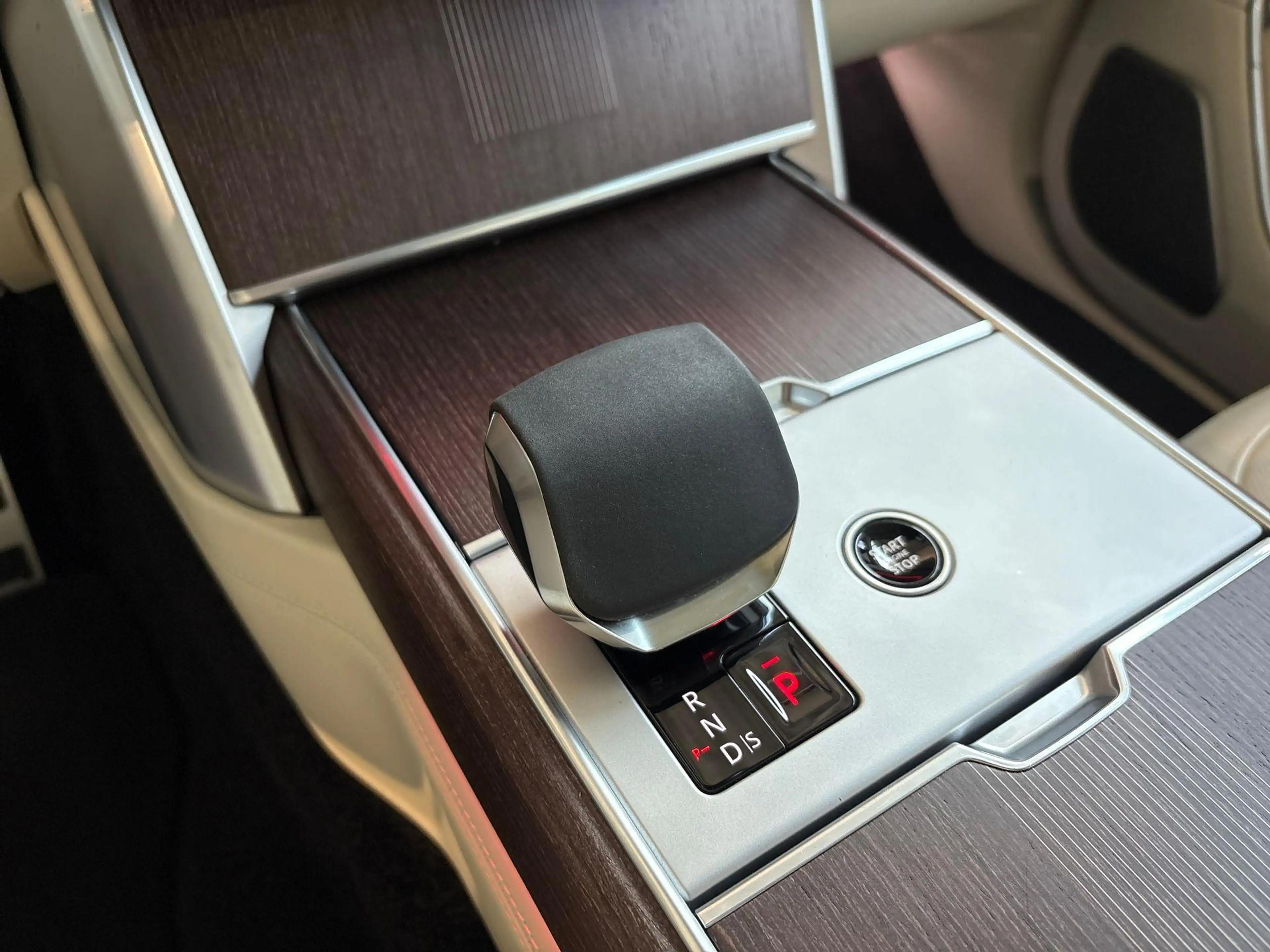 Land Rover Range Rover P460e AUTOBIOGRAPHY TOURMALINE BROWN|PERLINO - SHA — photo 15