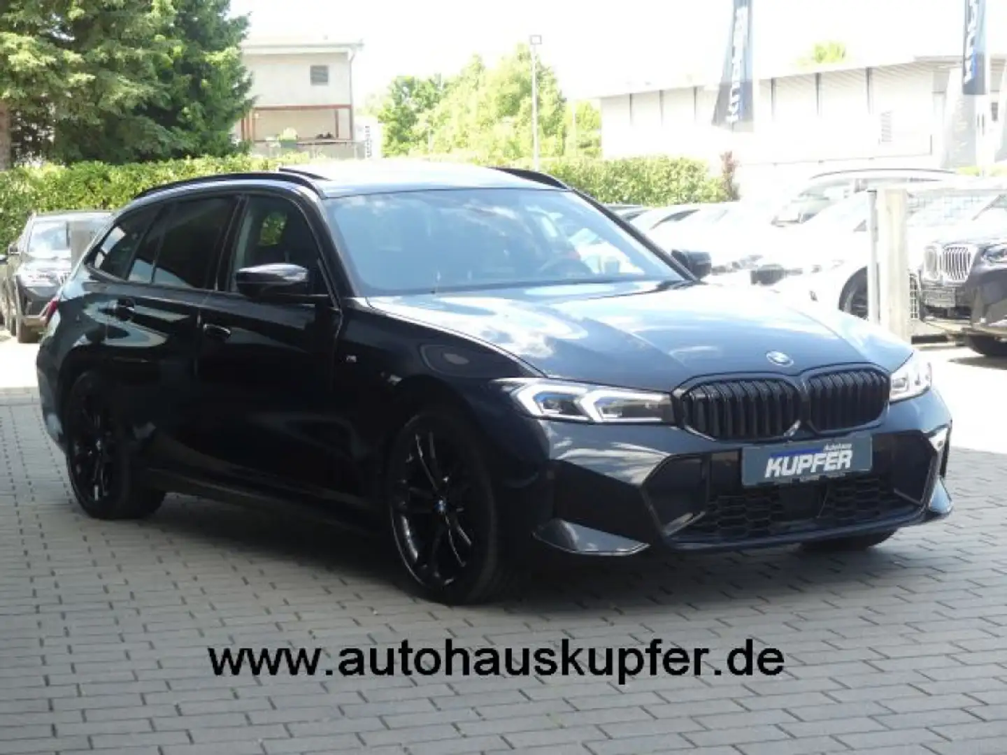 BMW 320 d xDrive Tour M Sportp.AHK*ACC°PANO°HIFI°19 Schwarz - 2