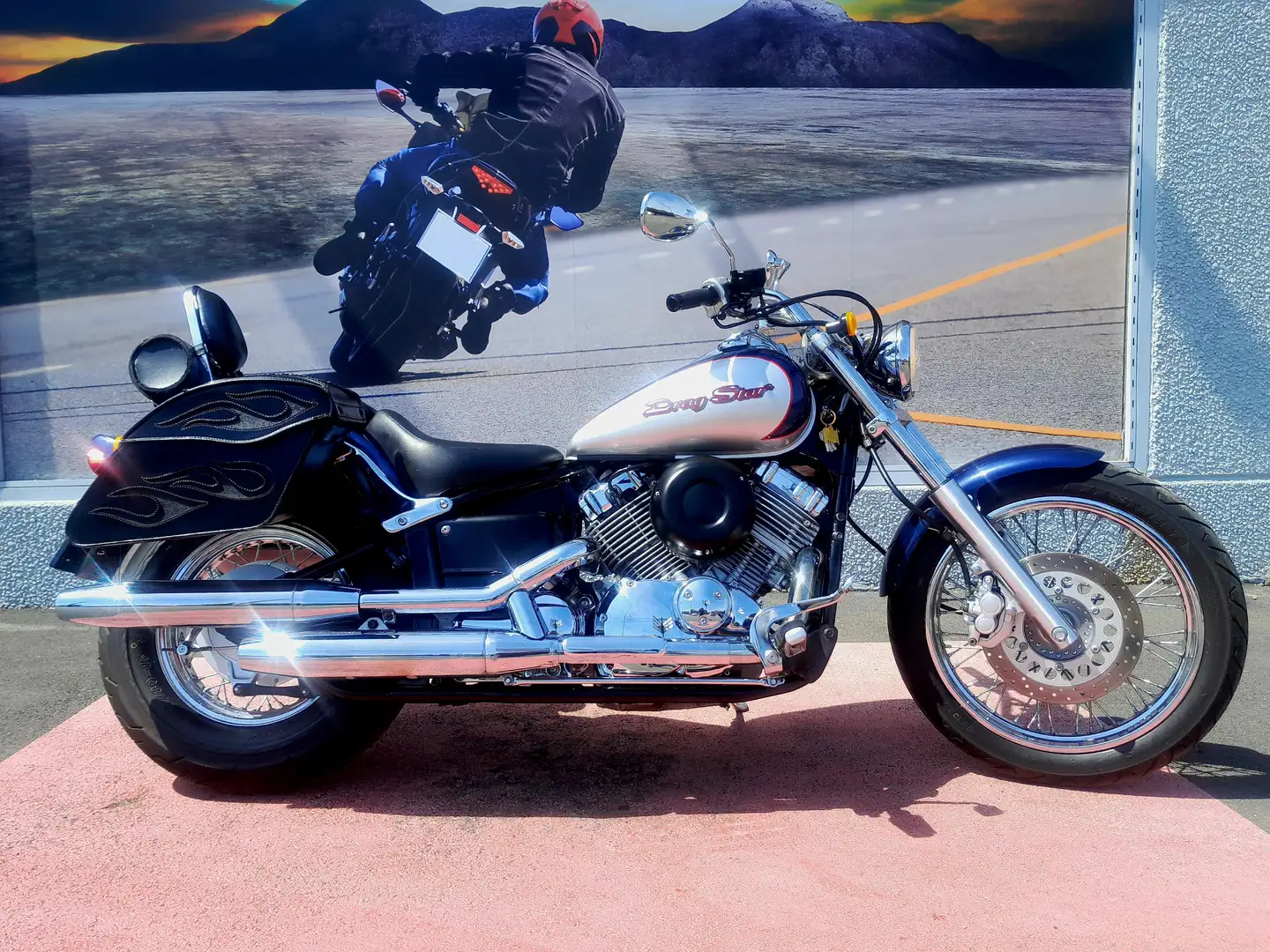 Yamaha XVS 650 DRAGSTAR Argintiu - 1