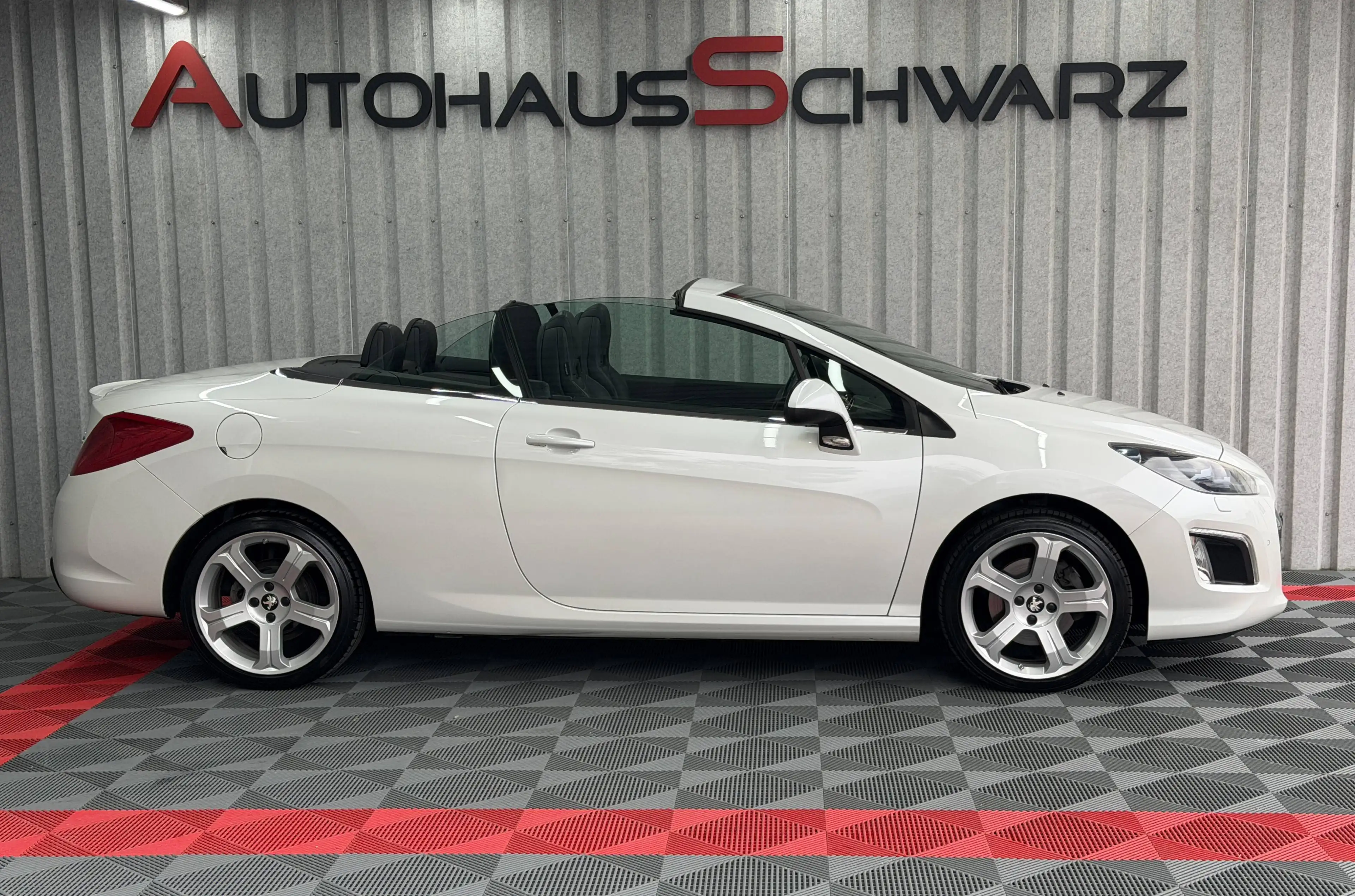 Peugeot 308 308CC Cabrio Automatik Leder JBL Tempo Navi LED PDC SHZ — photo 8