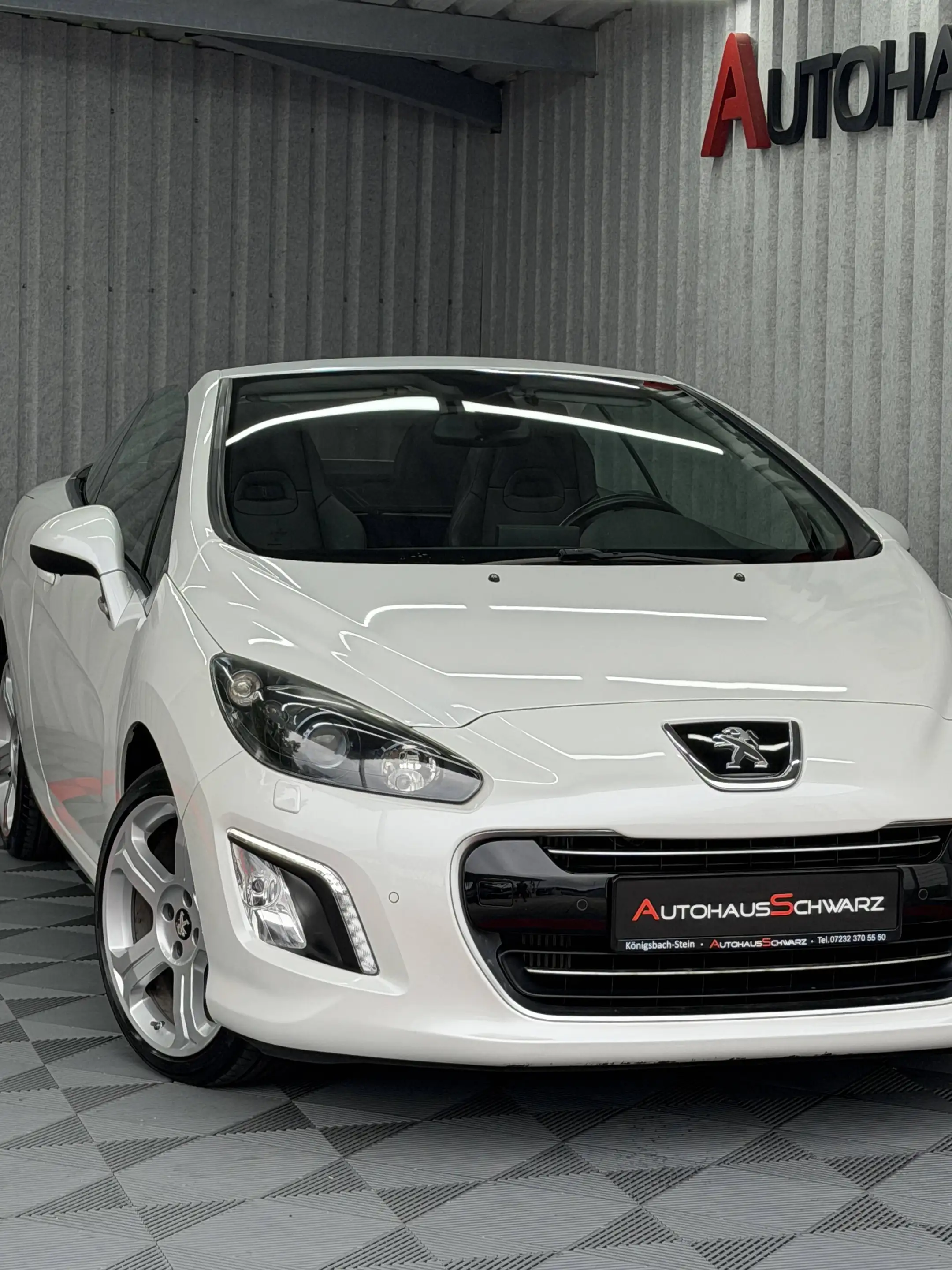 Peugeot 308 308CC Cabrio Automatik Leder JBL Tempo Navi LED PDC SHZ — photo 10