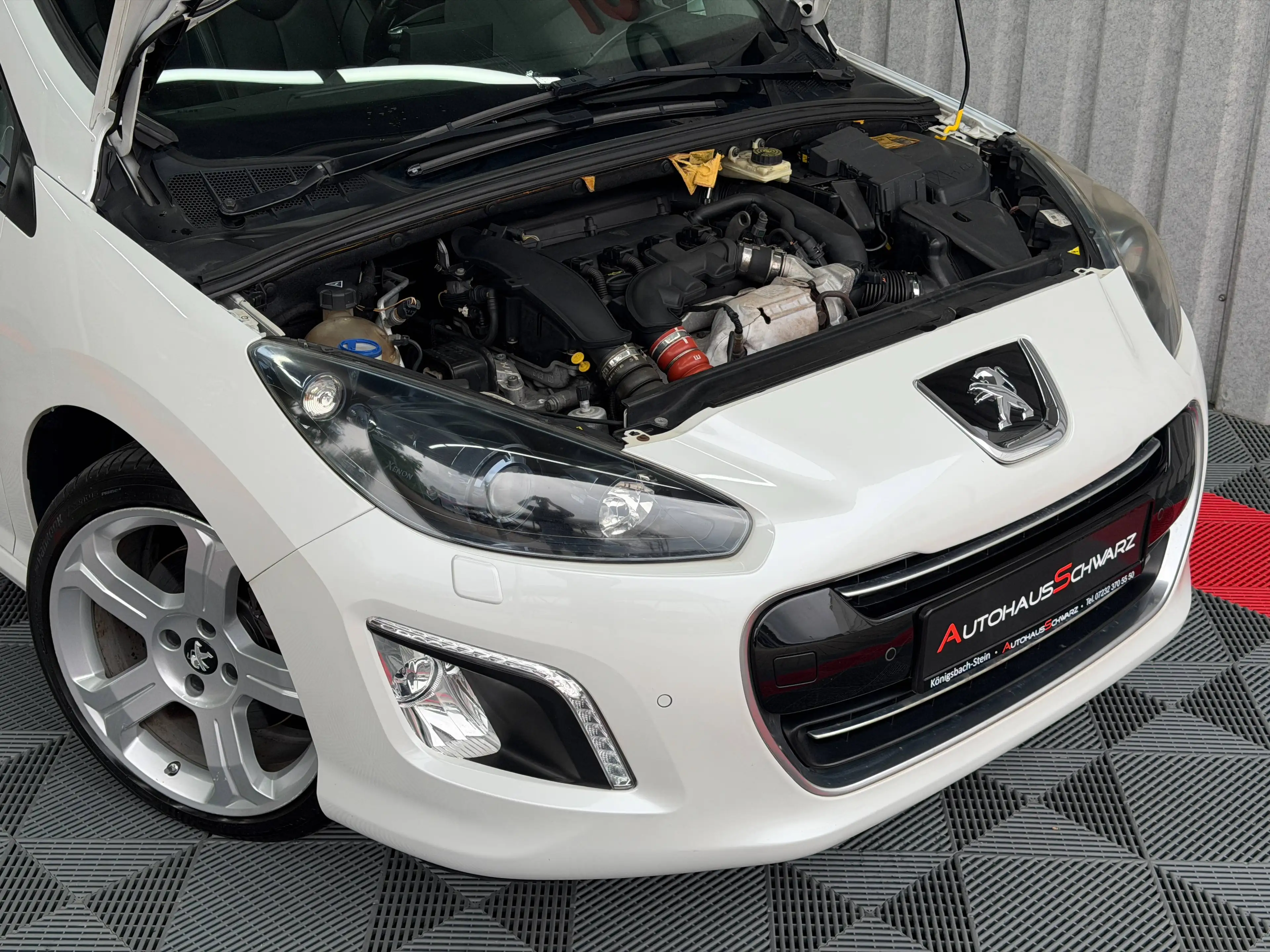 Peugeot 308 308CC Cabrio Automatik Leder JBL Tempo Navi LED PDC SHZ — photo 9