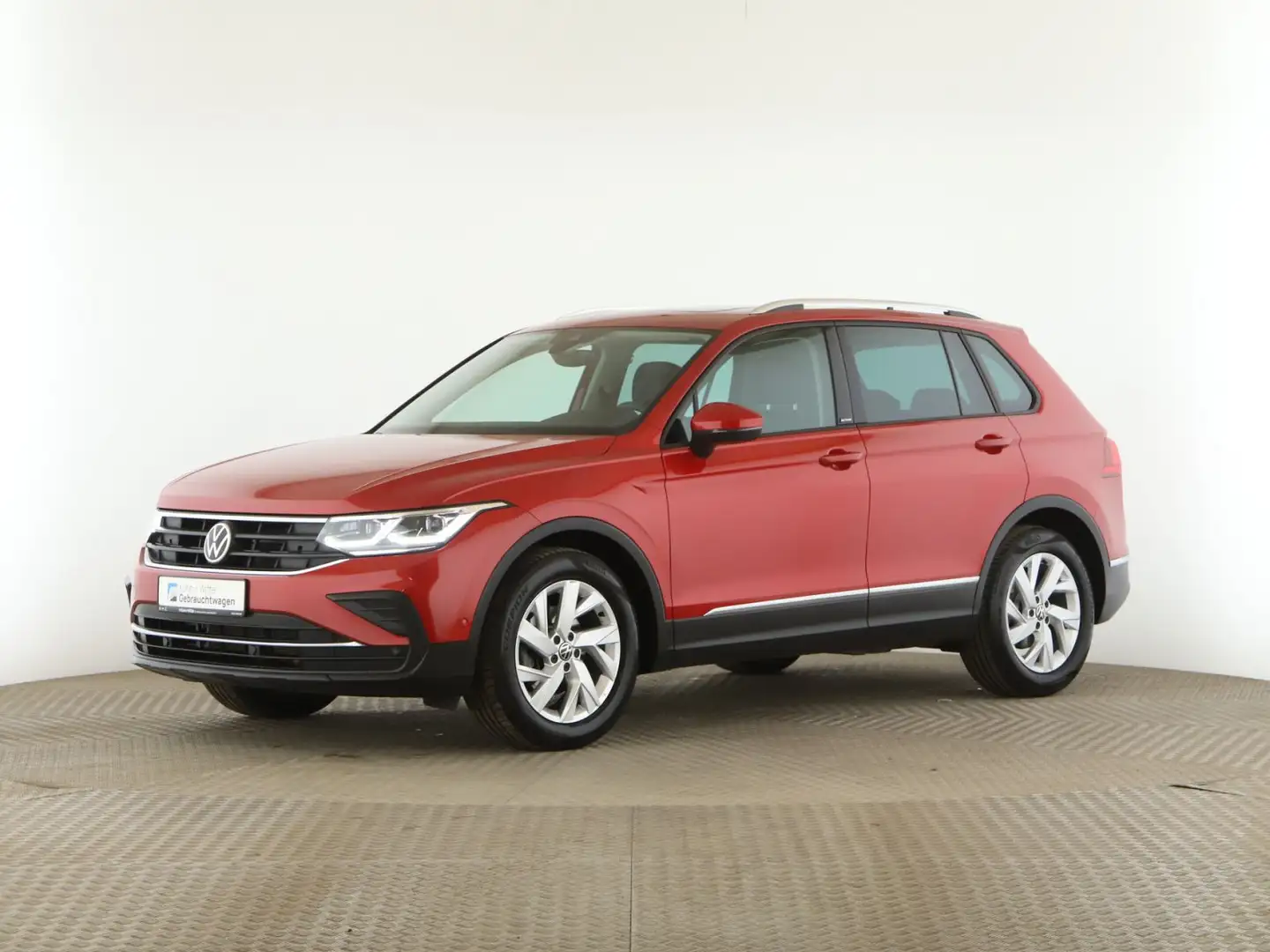 Volkswagen Tiguan 1.5 TSI Active *Pano*Matrix*RFK*Navi*Appl Rot - 2