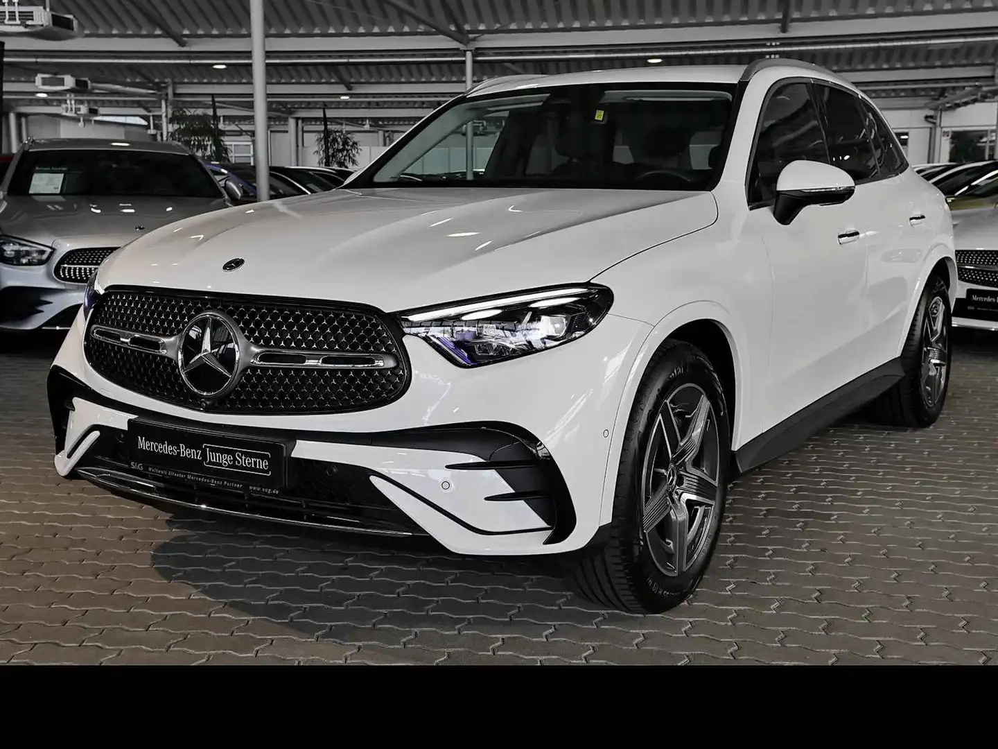 Mercedes-Benz GLC 200 4M AMG 360°+MBUX+Totwink+19+Sitzhzg Weiß - 1