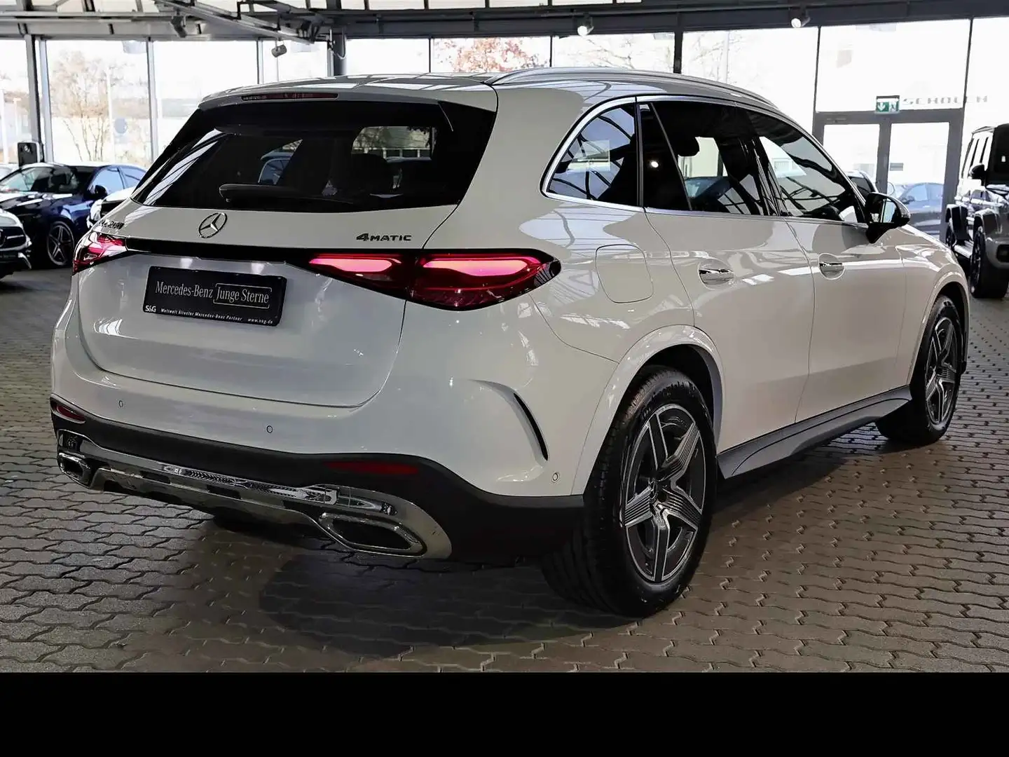 Mercedes-Benz GLC 200 4M AMG 360°+MBUX+Totwink+19+Sitzhzg Weiß - 2