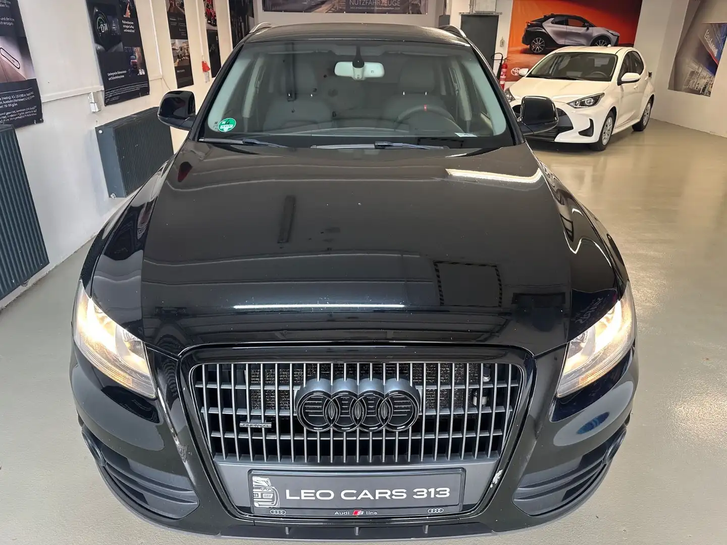 Audi Q5 2.0 TFSI quattro Schwarz - 2