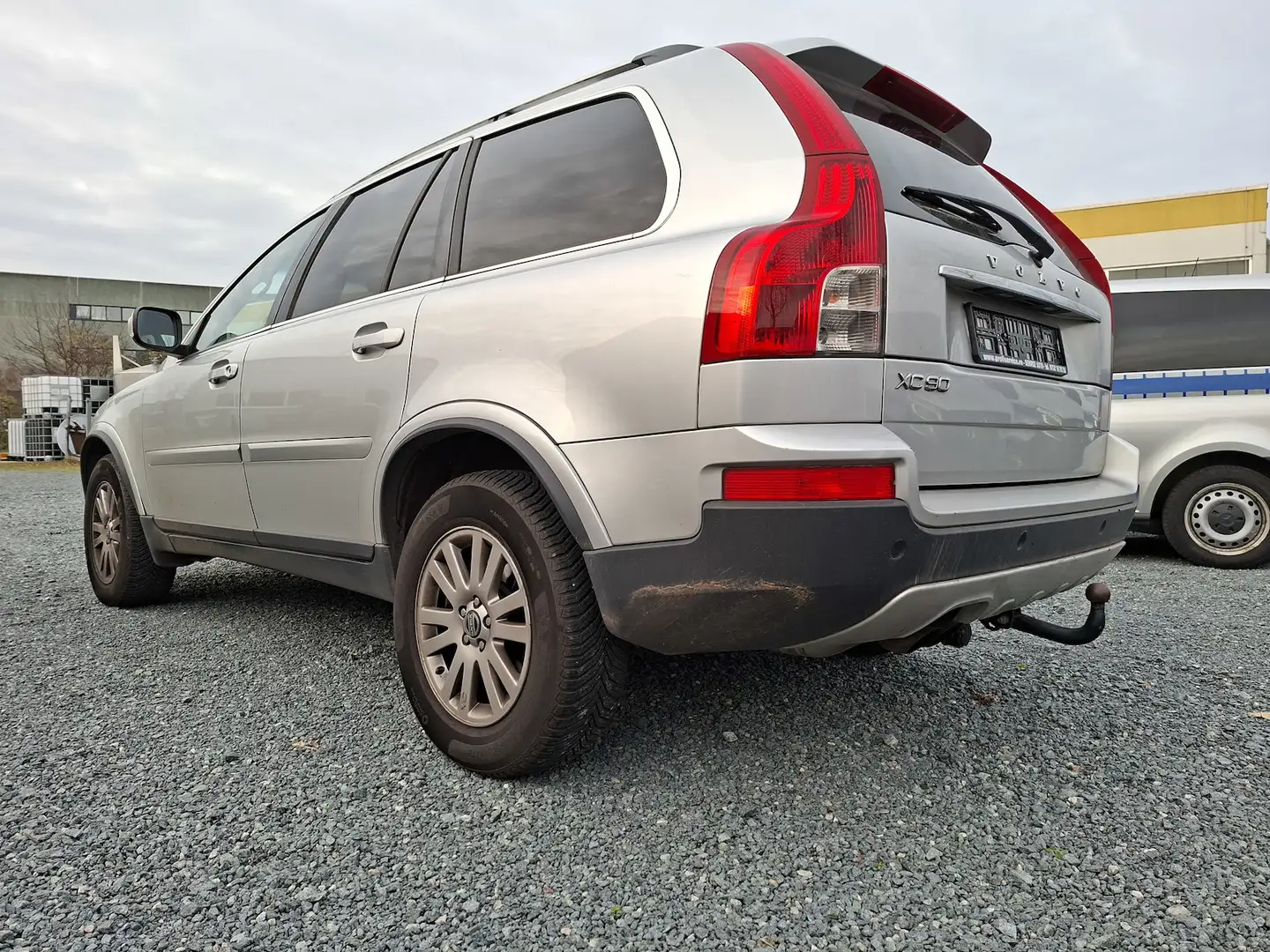 Volvo XC90 D5 AWD Edition 7-Sitzer AHK Leder Mem.NAVI Серебристый - 2