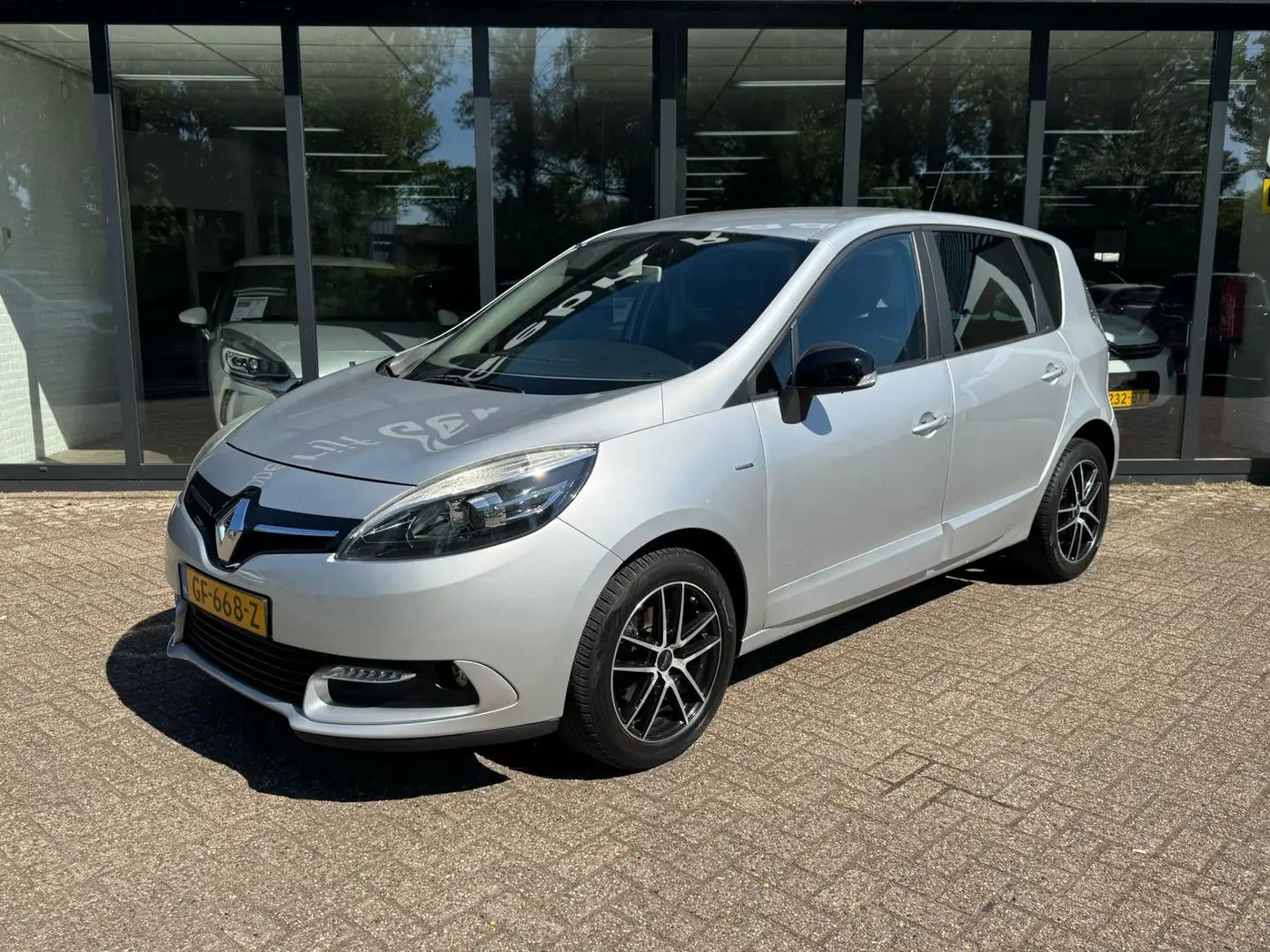 Renault Scenic 1.2 TCe Limited *ECC*Navigatie* Grijs - 2