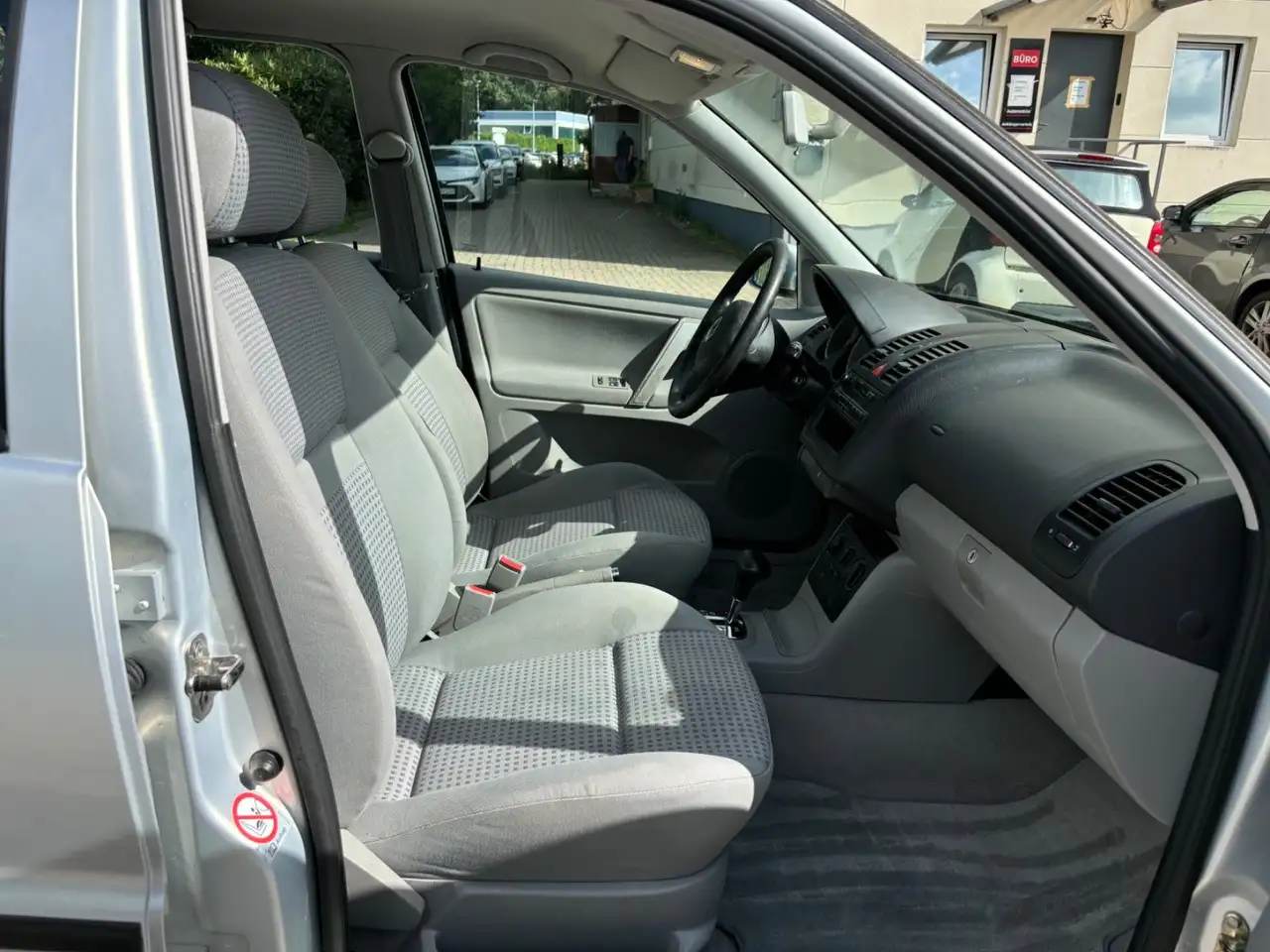 Volkswagen Polo 1.4 Automatik Klima TÜV NEU, foto 12