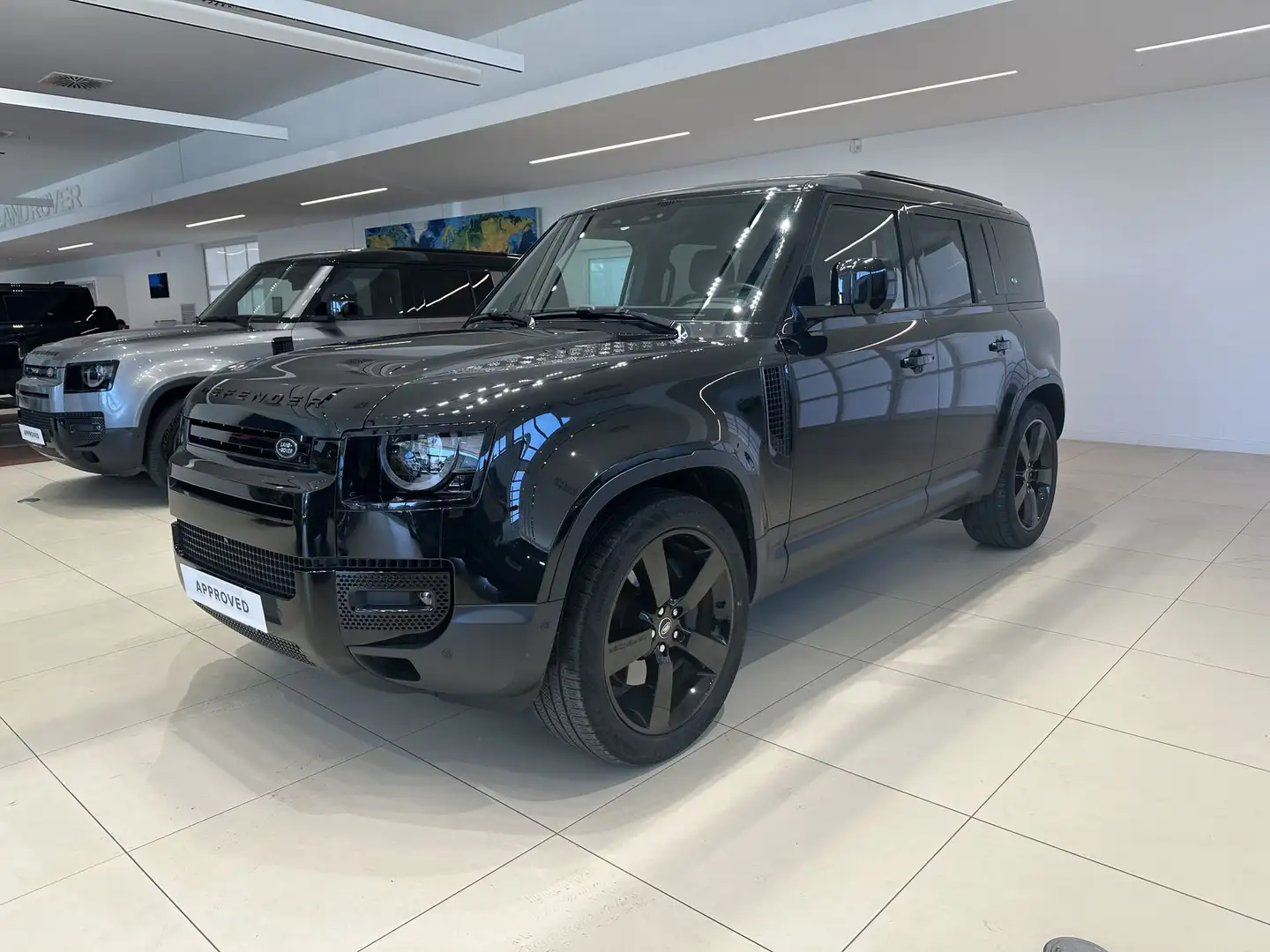 Land Rover Defender 110 3.0D I6 200 CV AWD Auto SE Noir - 1
