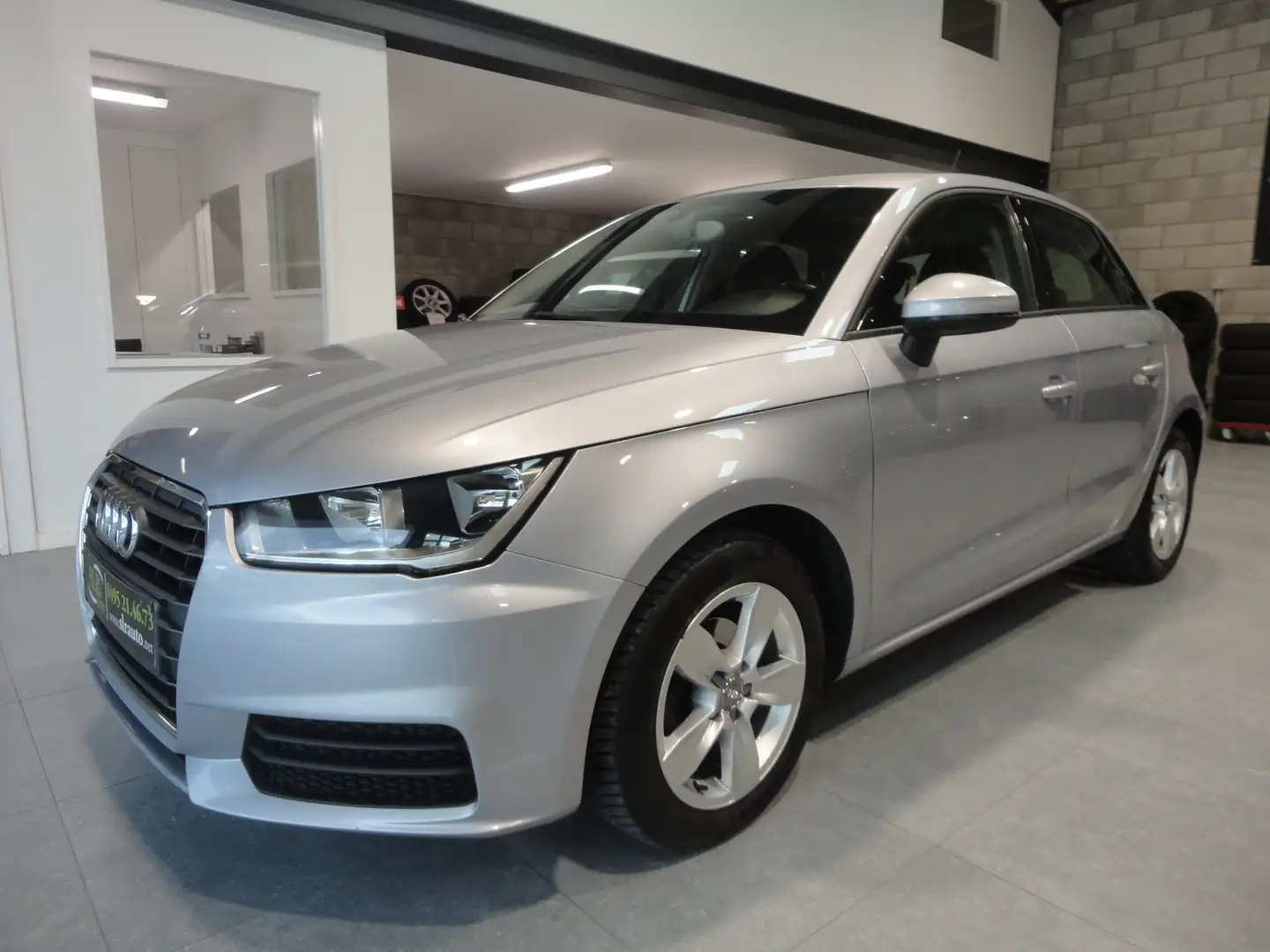 Audi A1 A1 Sportback 1.4 TDi ultra Design Argent - 1