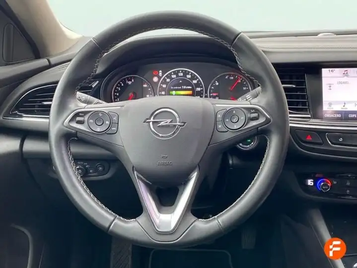 Opel Insignia 2018, foto 15