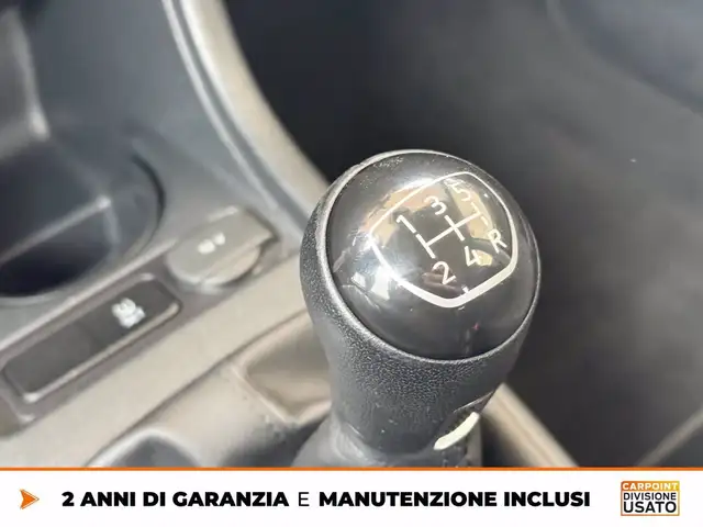 Volkswagen Up! view 25