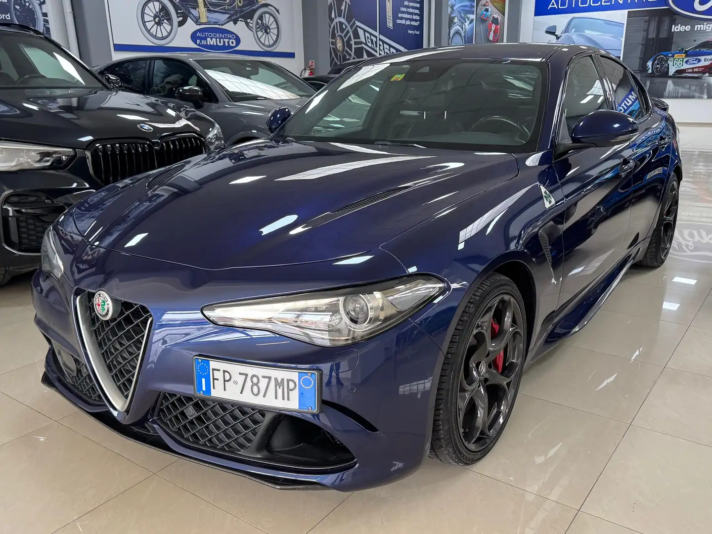 Alfa Romeo Giulia 2.9 t V6 Quadrifoglio 510cv AT8 Modrá - 1