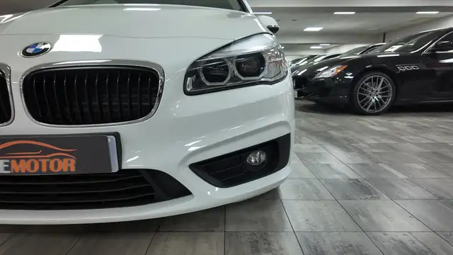 BMW 2 Series view 9