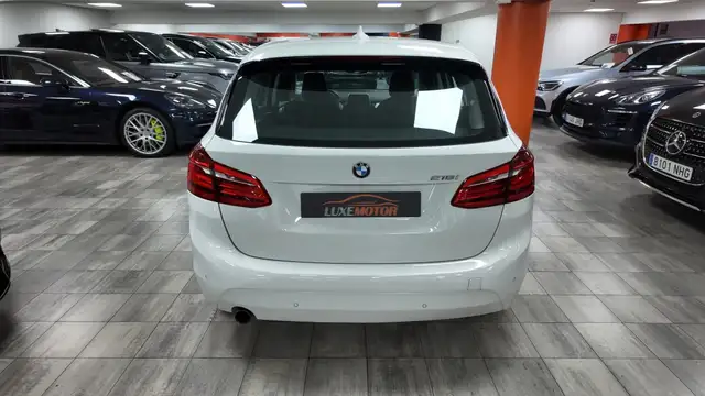BMW 2 Series view 5