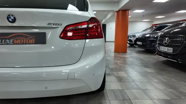 BMW 2 Series view 14