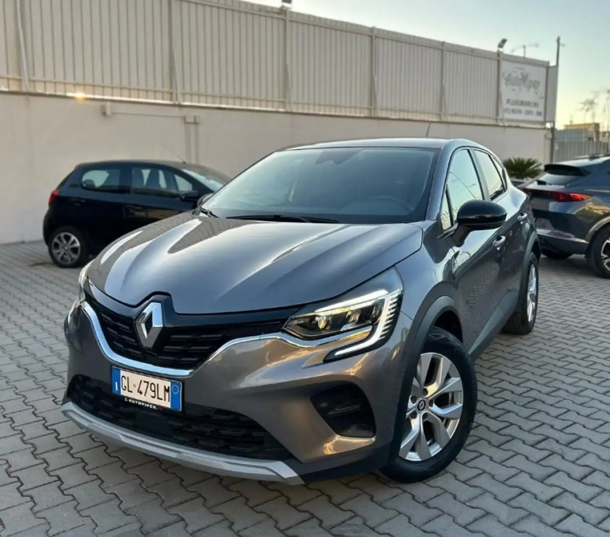 Renault Captur TCe 90 CV Equilibre TUA DA € 225,00 Grigio - 1