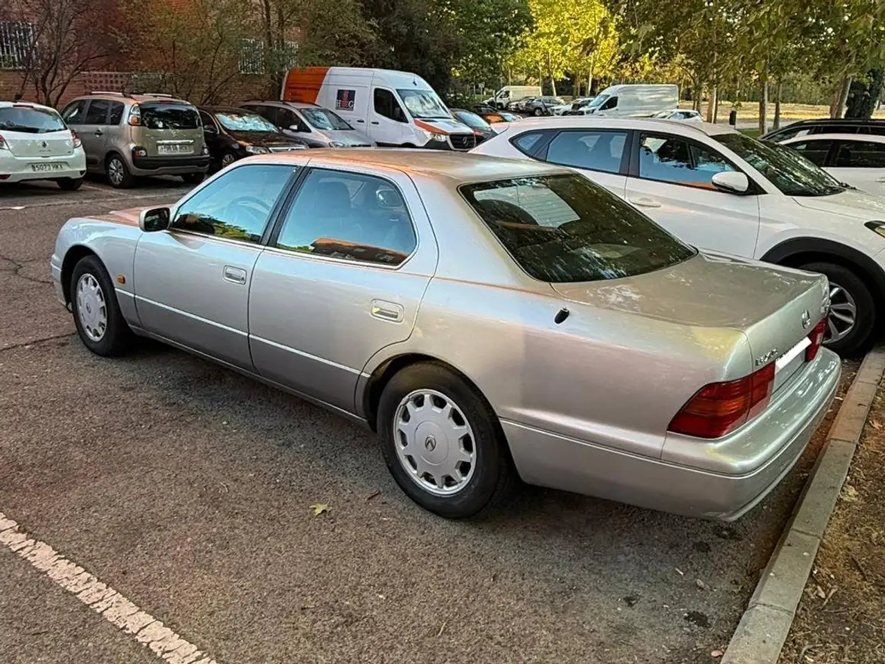 Lexus LS 400, foto 6