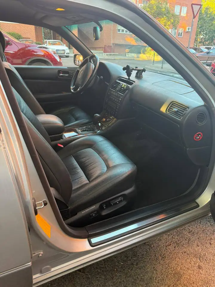 Lexus LS 400, foto 9