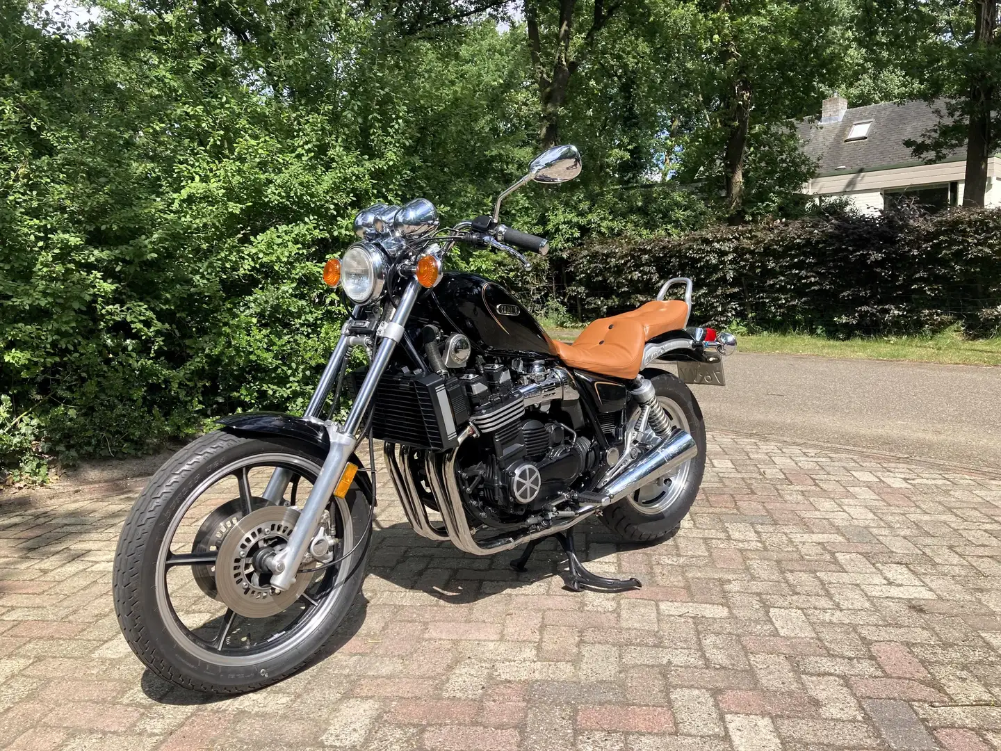 Yamaha Maxim 700 XJ700X Zwart - 1