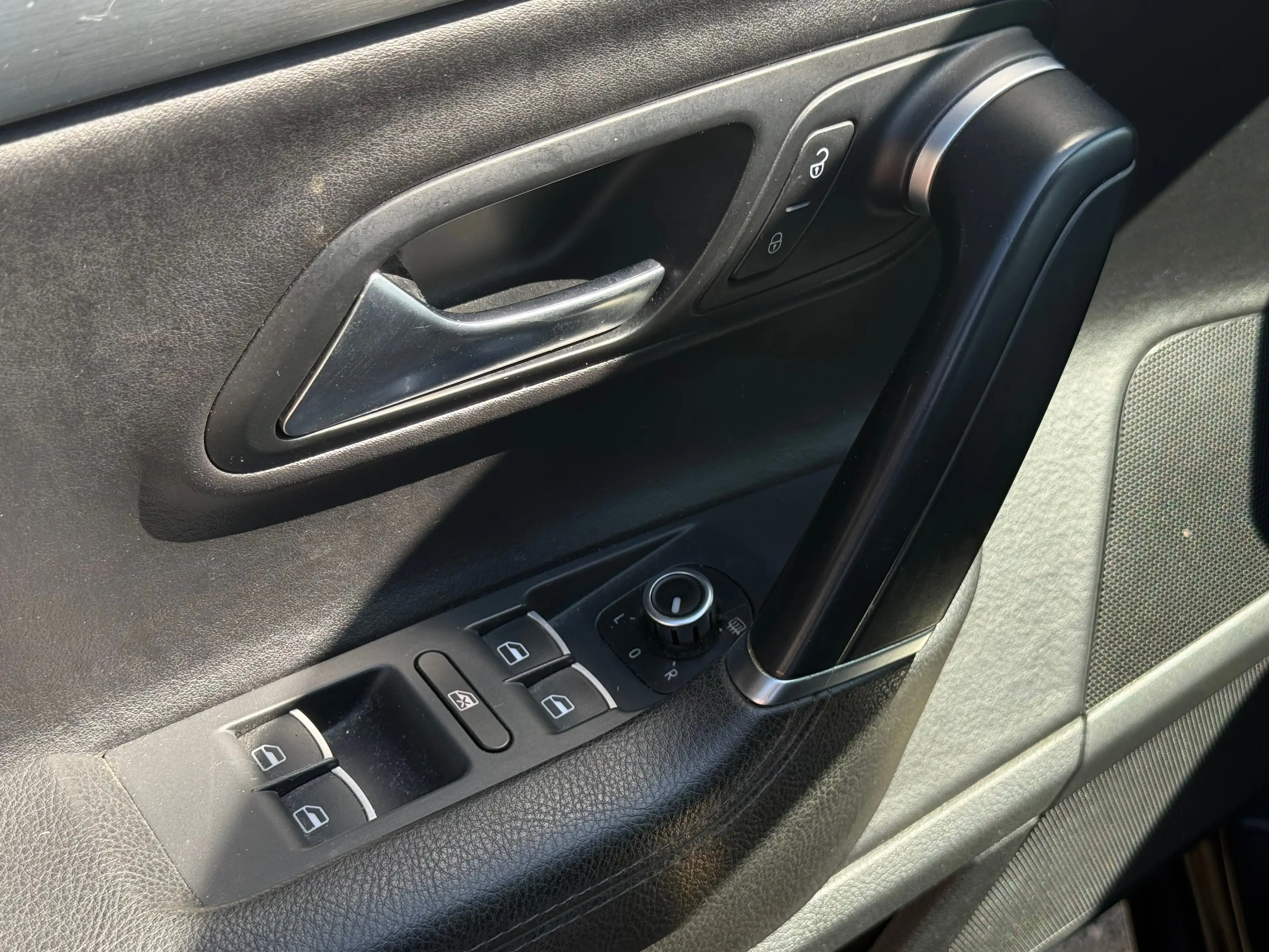 Volkswagen CC 2.0 CR TDi BMT DSG//AUTO//CUIRE//CRUISE//Bluetooth — photo 15
